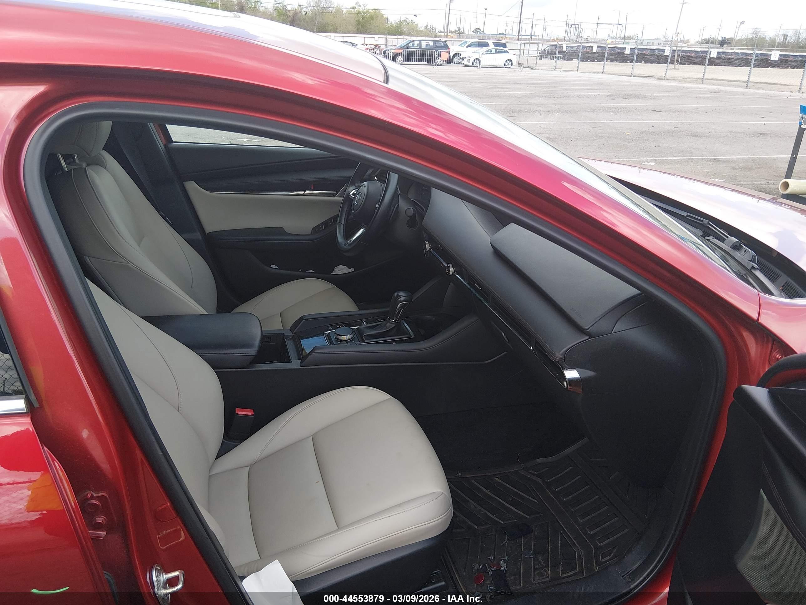 MAZDA MAZDA3 image 5