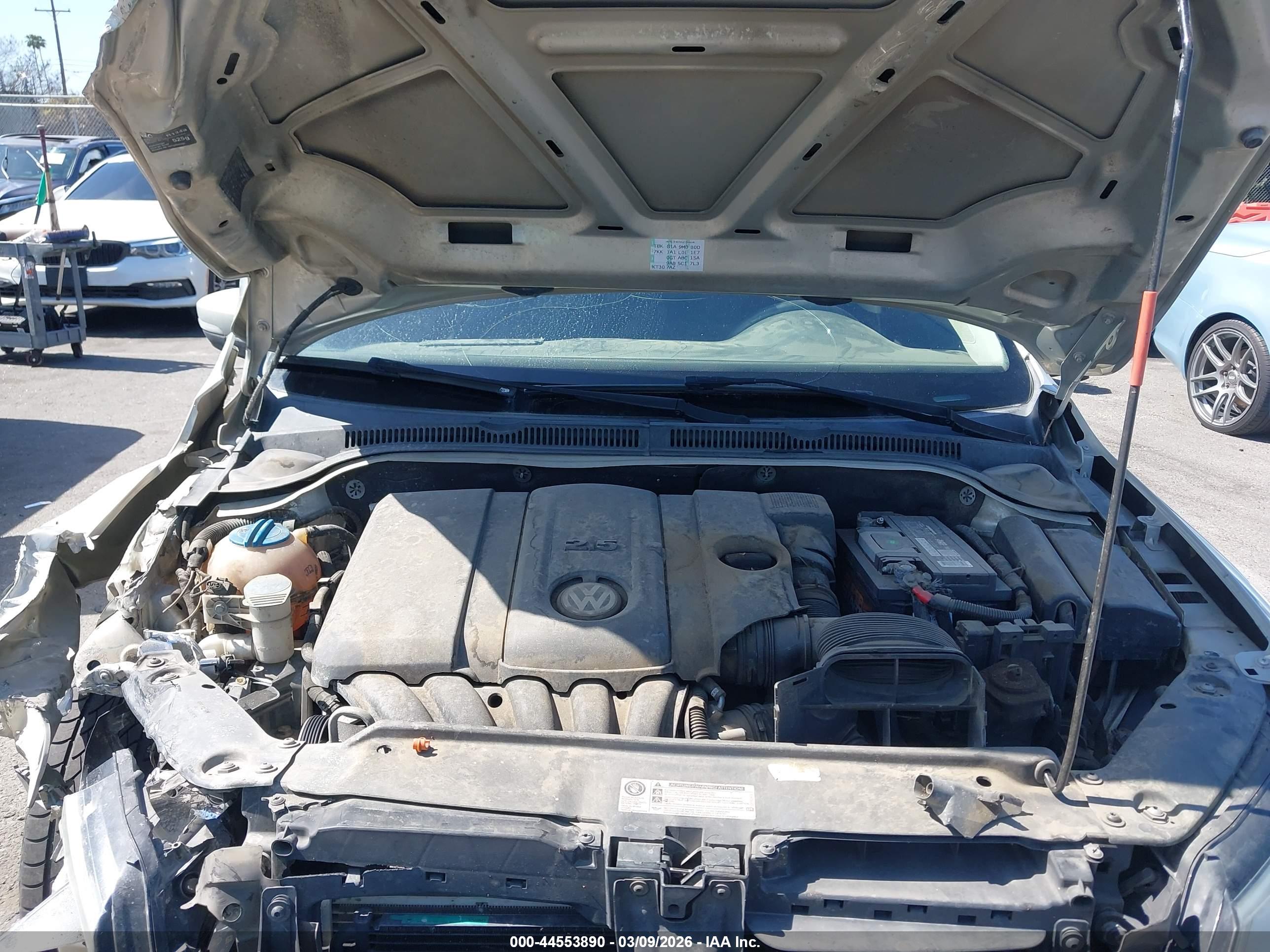VOLKSWAGEN JETTA image 10