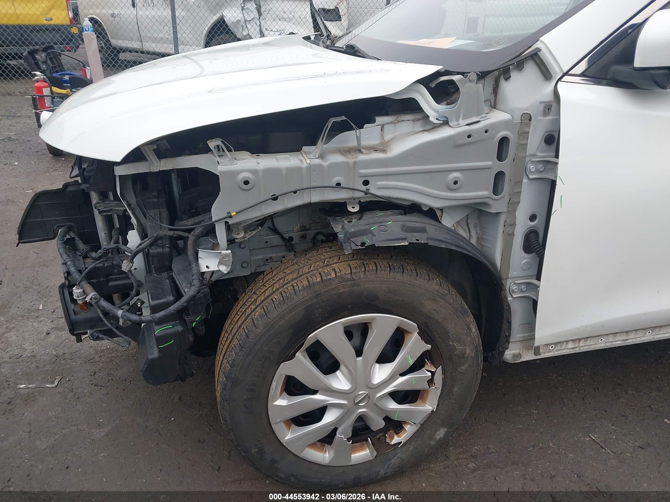 NISSAN ROGUE image 6
