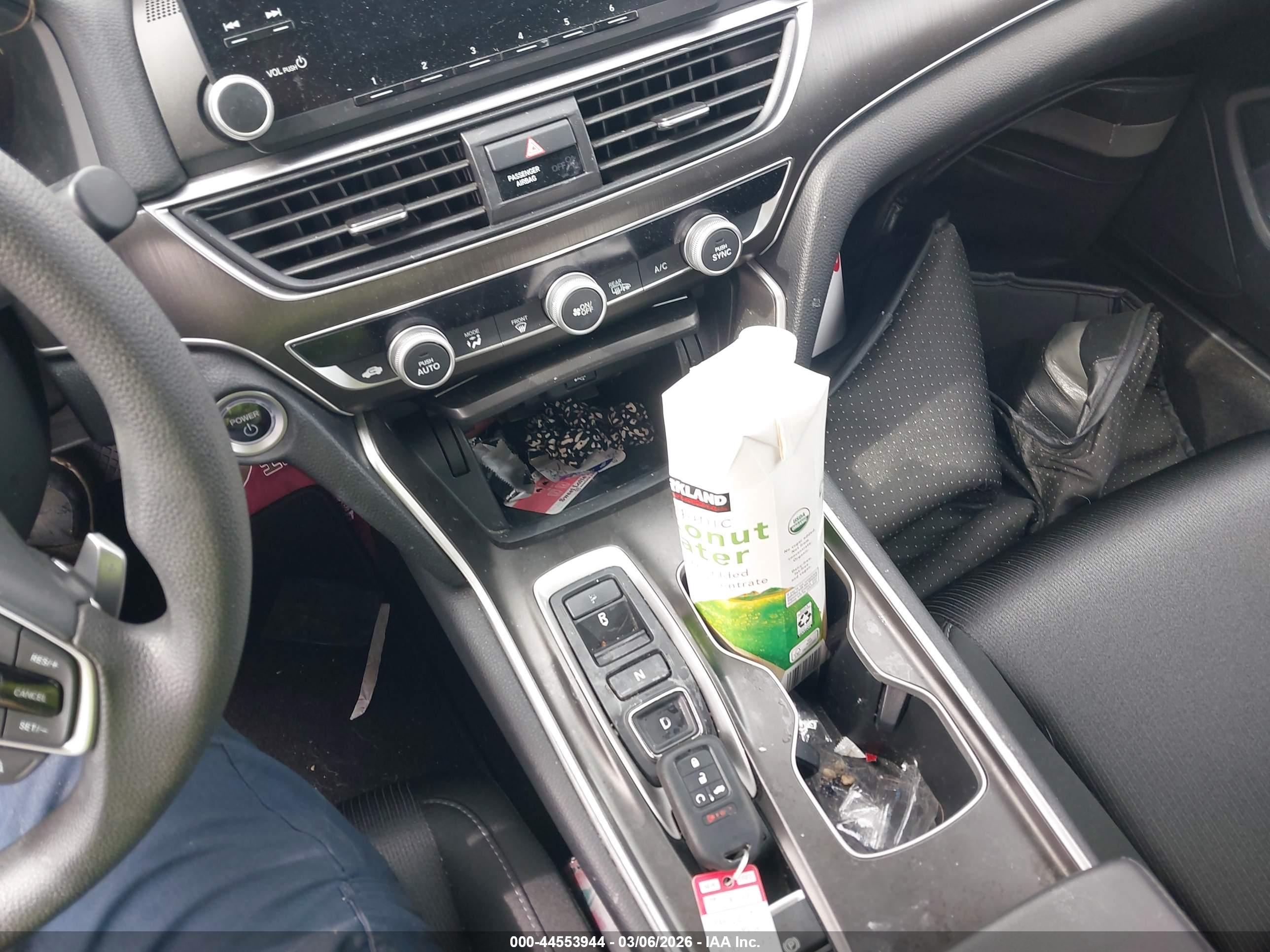 HONDA ACCORD image 11