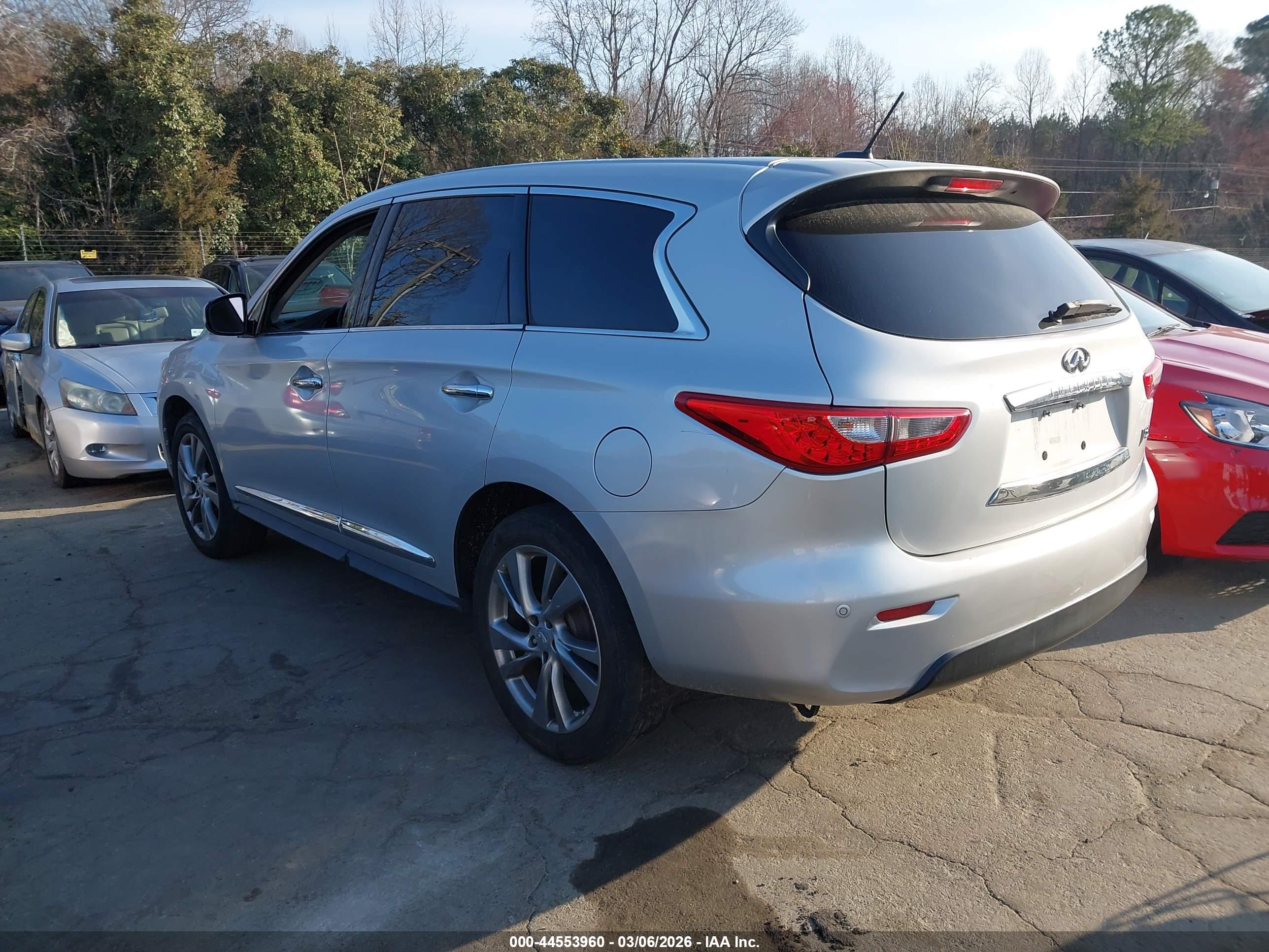 INFINITI JX35 image 3