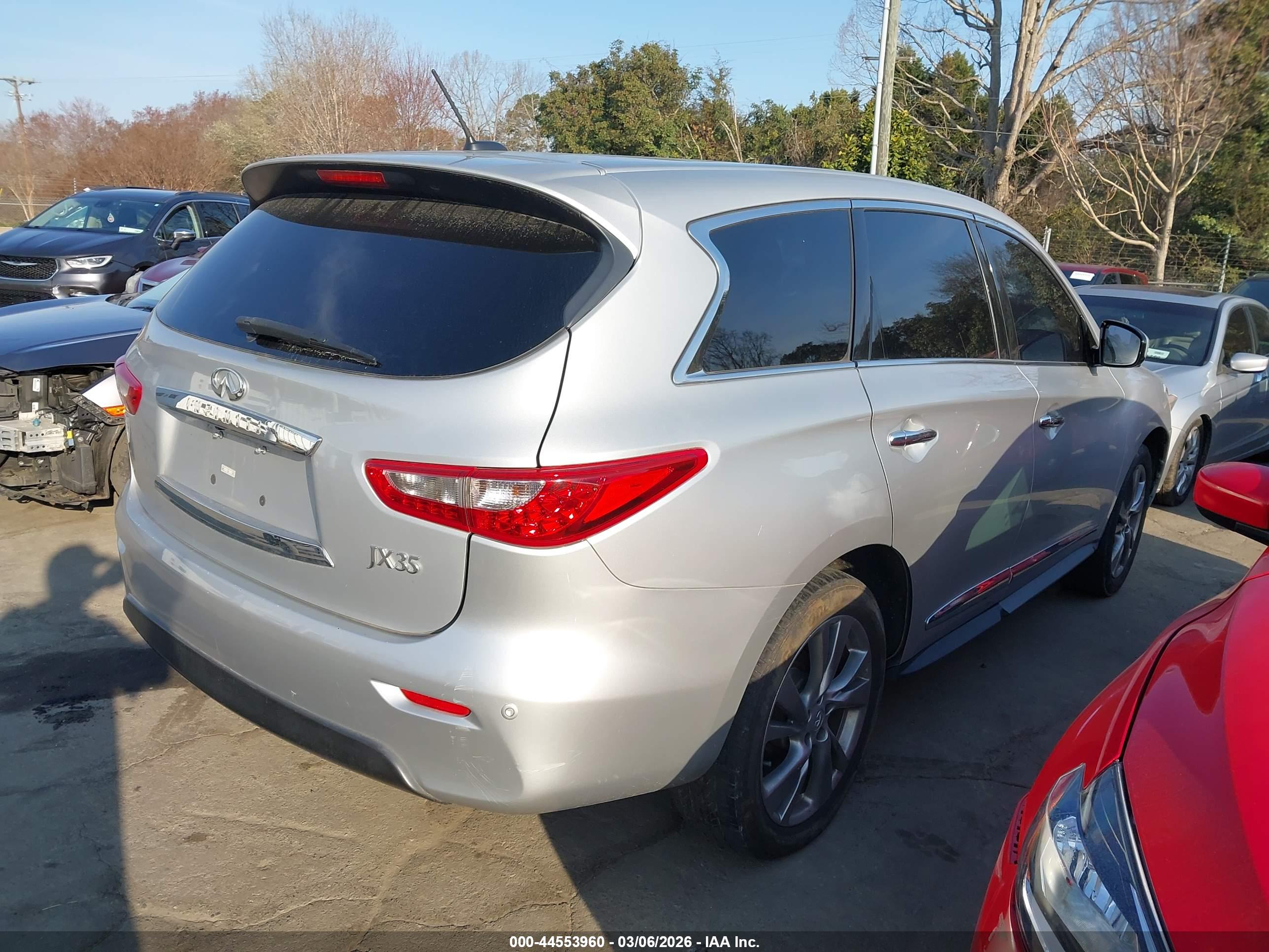 INFINITI JX35 image 4