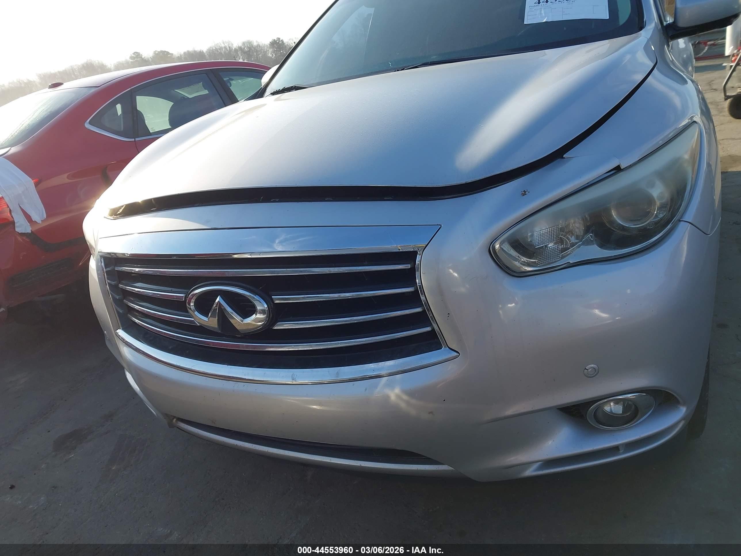 INFINITI JX35 image 6