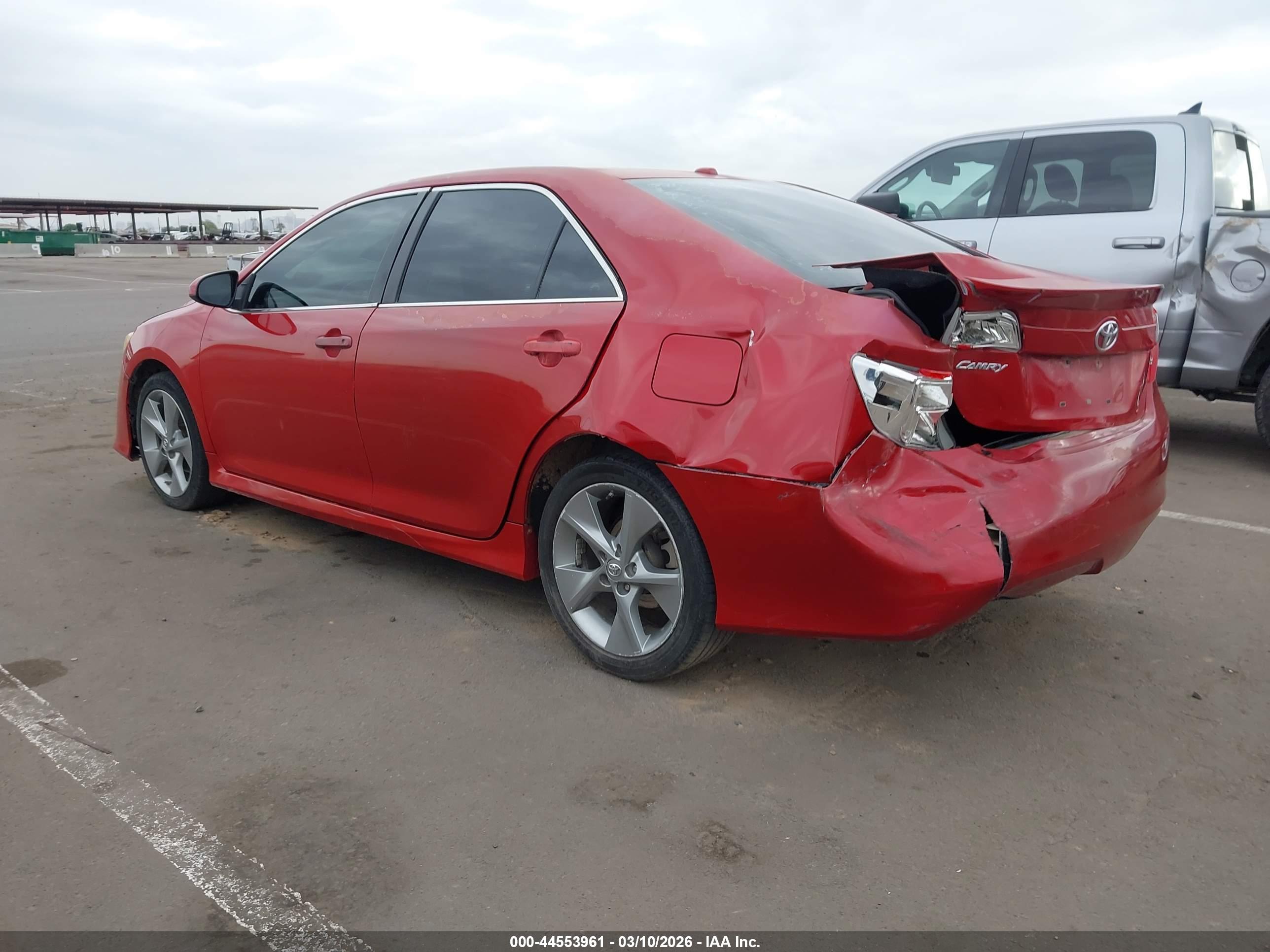 TOYOTA CAMRY image 3