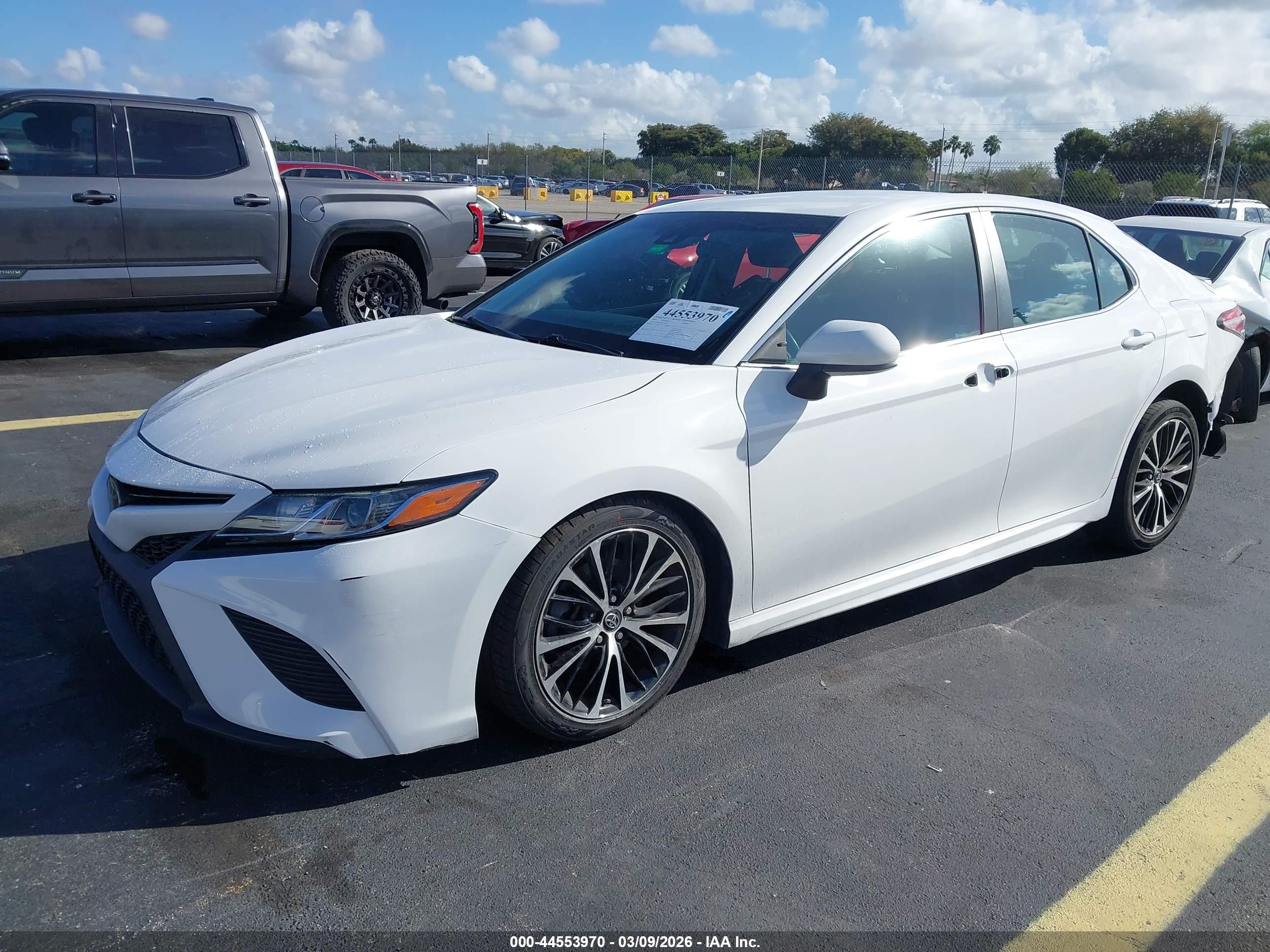 TOYOTA CAMRY image 2