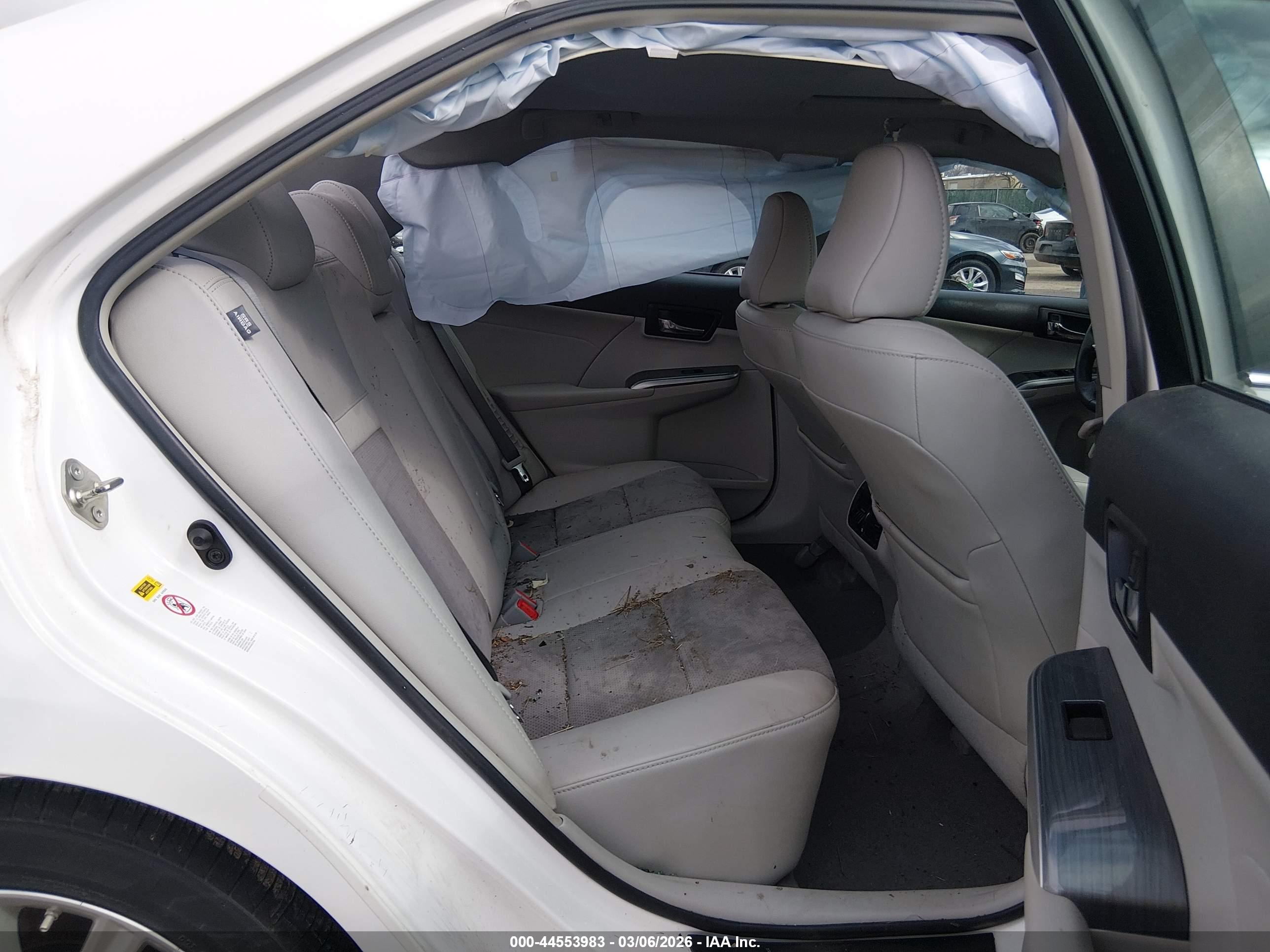 TOYOTA CAMRY image 8
