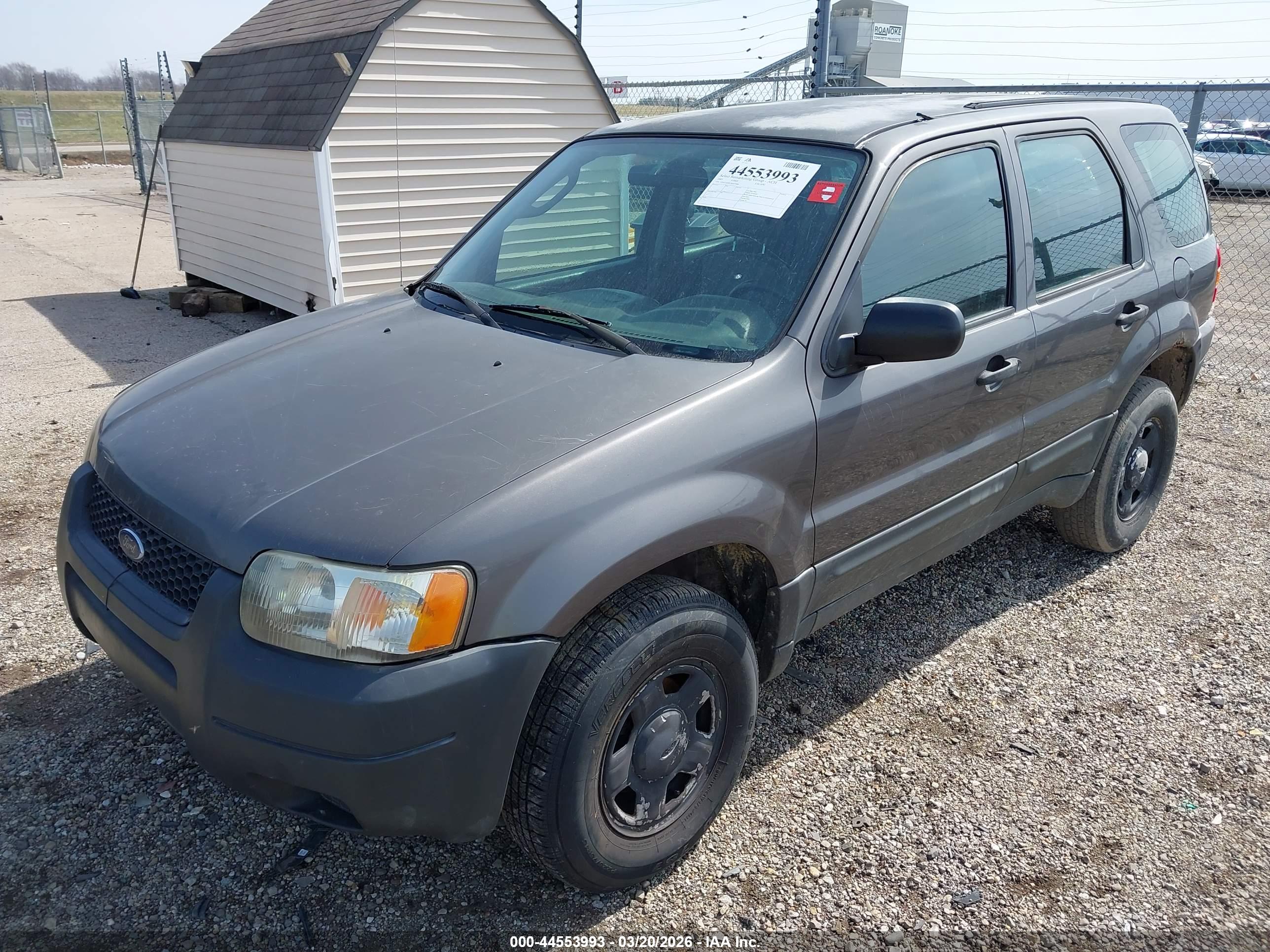 FORD ESCAPE image 2