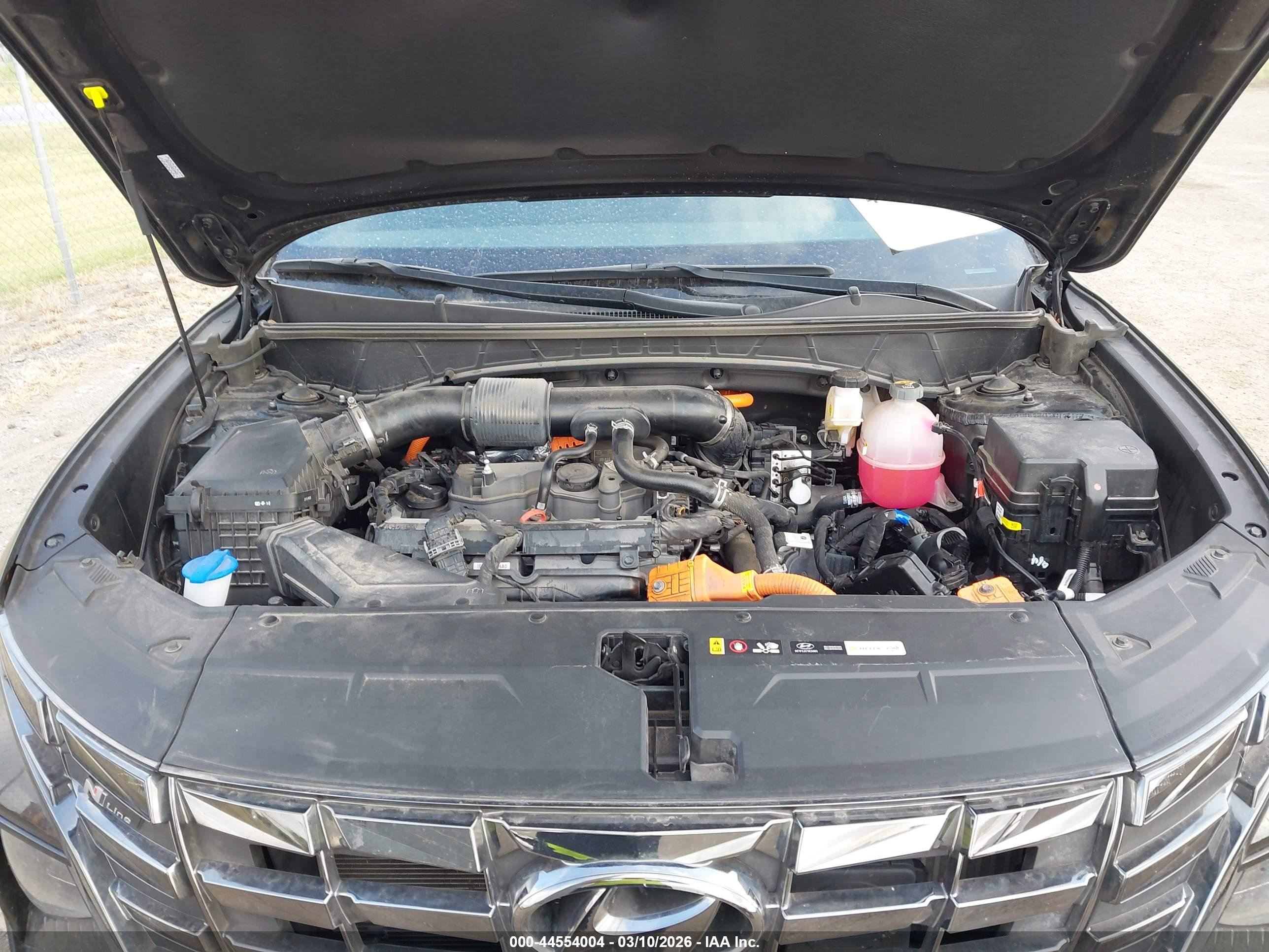 HYUNDAI TUCSON image 10