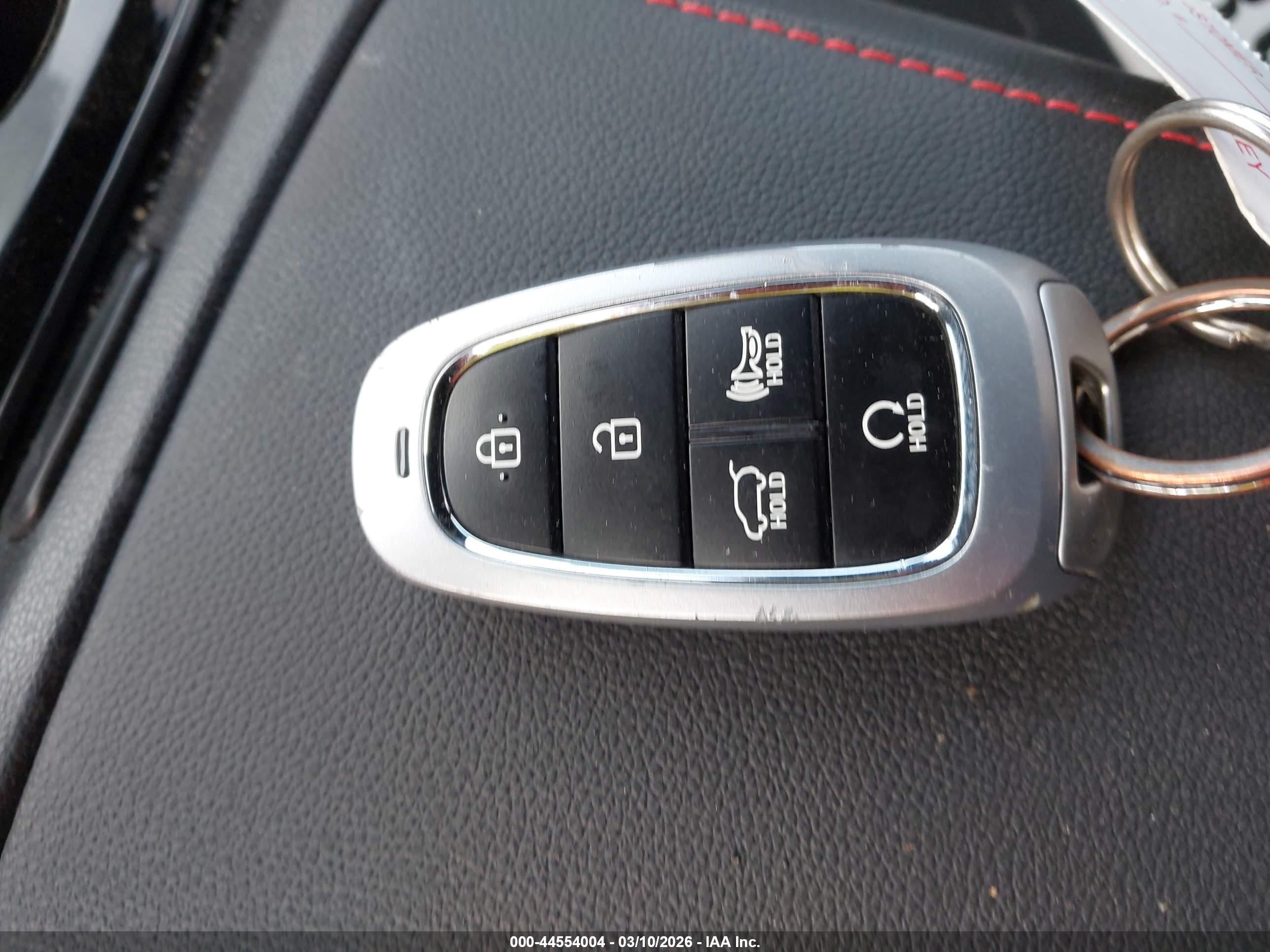 HYUNDAI TUCSON image 11