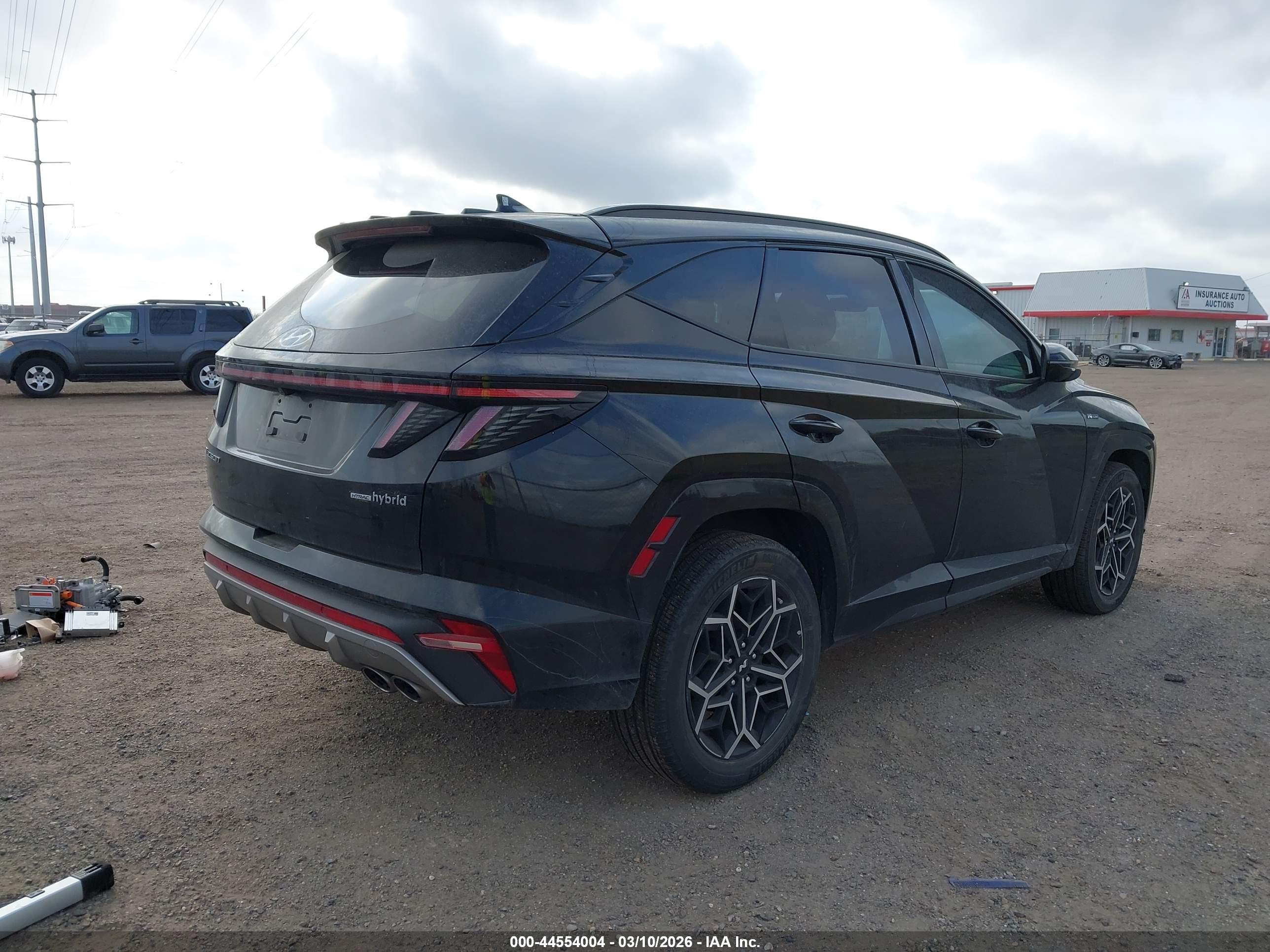 HYUNDAI TUCSON image 4