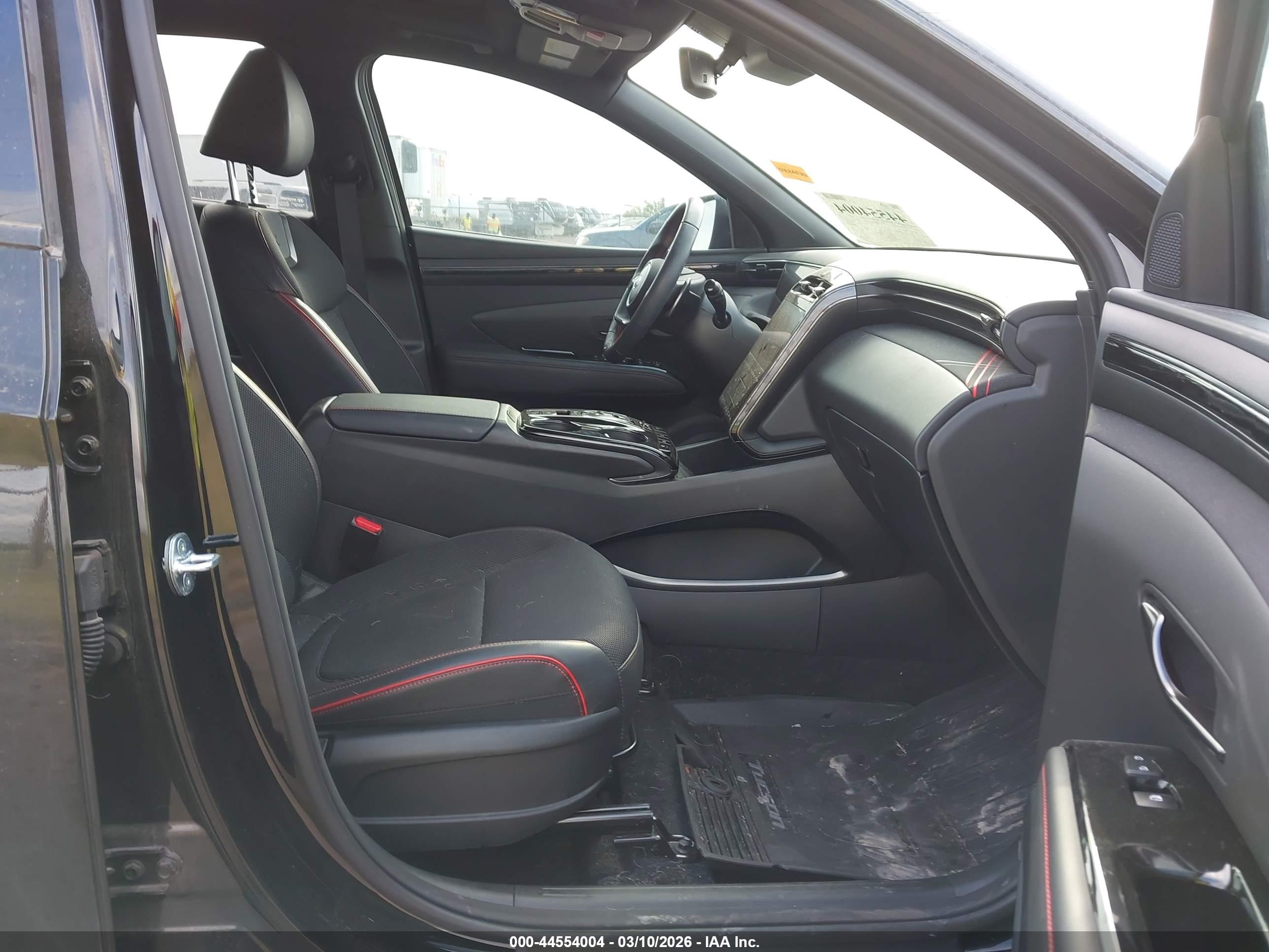 HYUNDAI TUCSON image 5