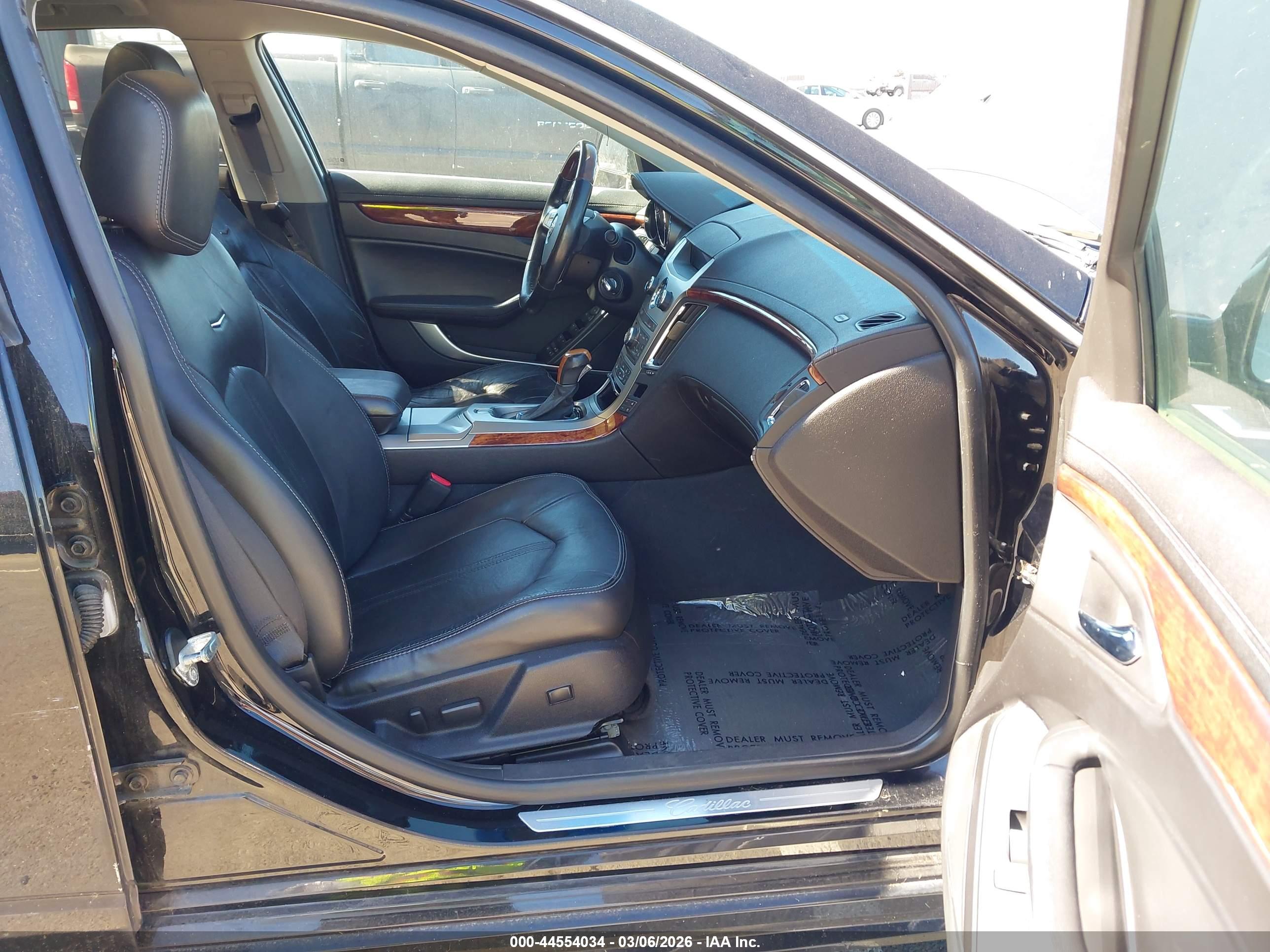 CADILLAC CTS image 5