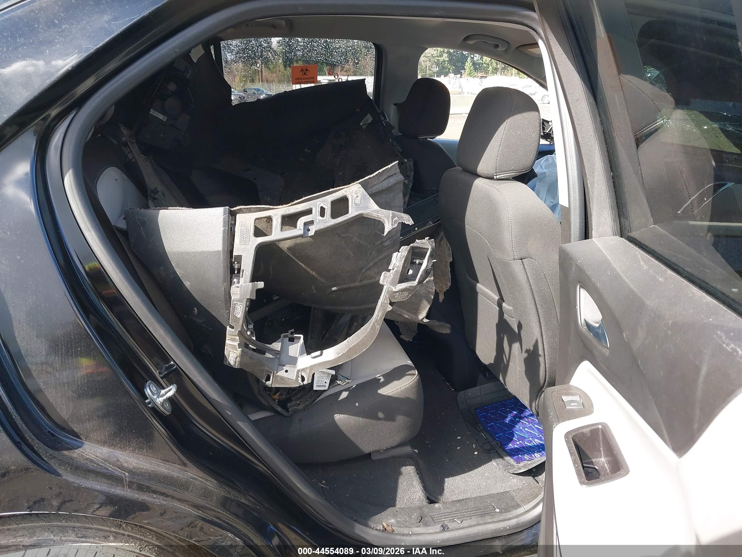 CHEVROLET EQUINOX image 8