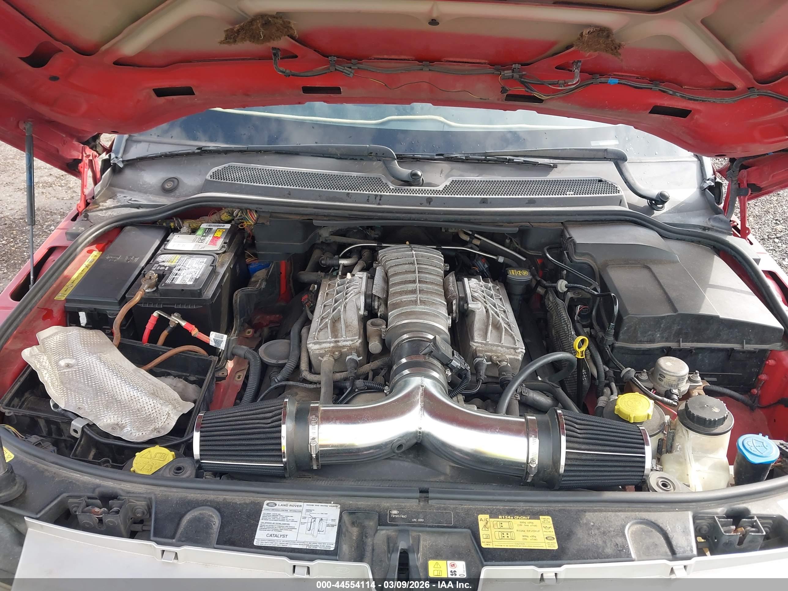 LAND ROVER image 10