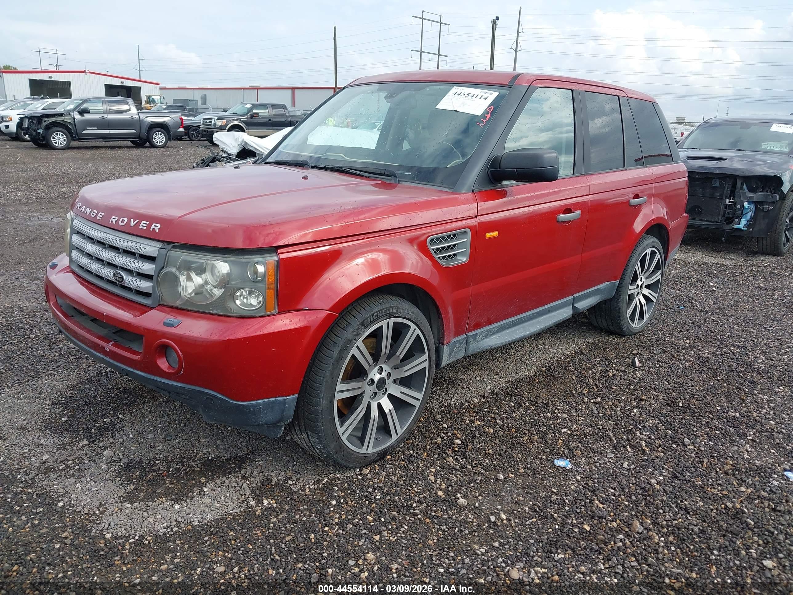 LAND ROVER image 2