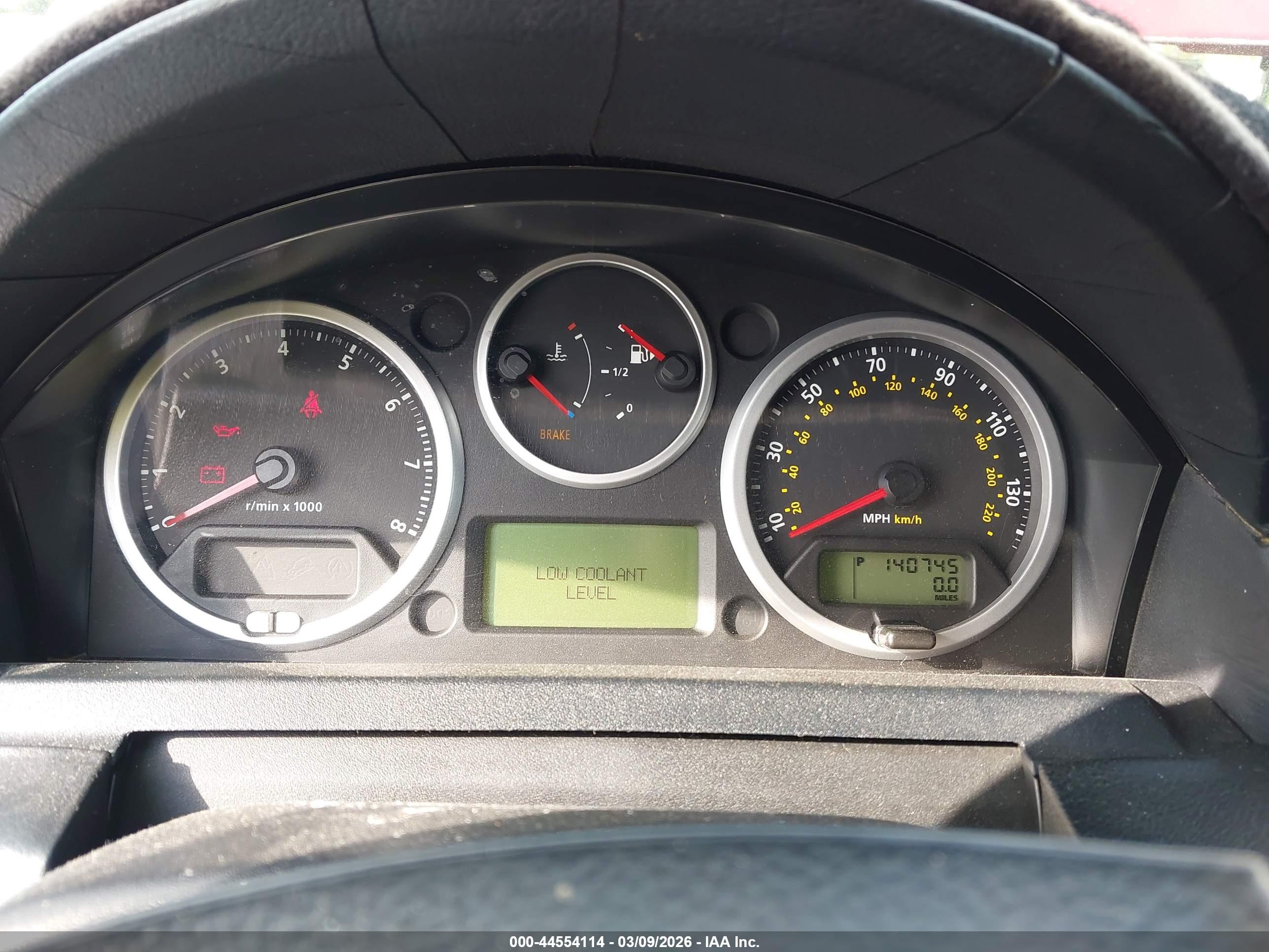 LAND ROVER image 7