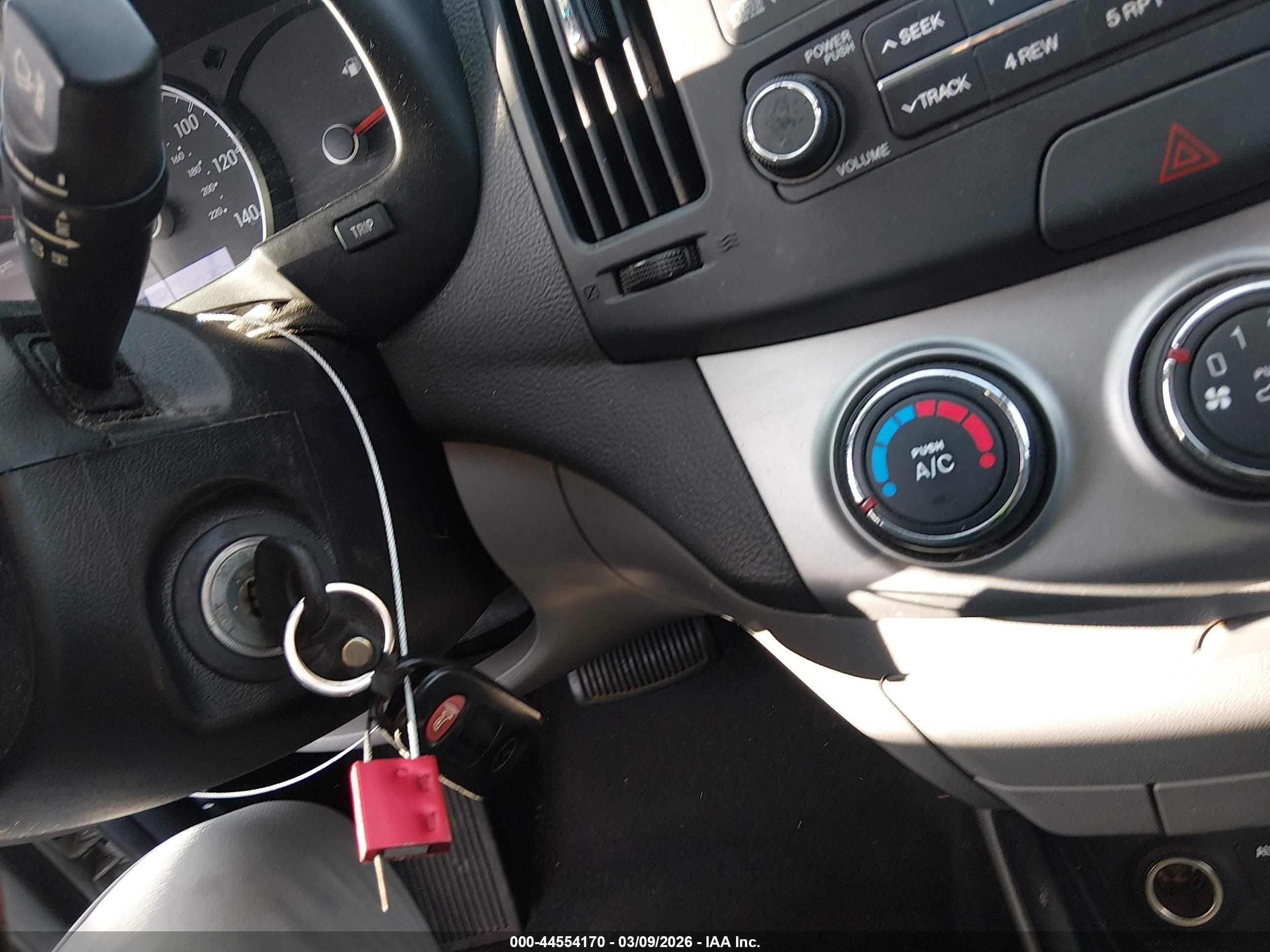 HYUNDAI ELANTRA image 11