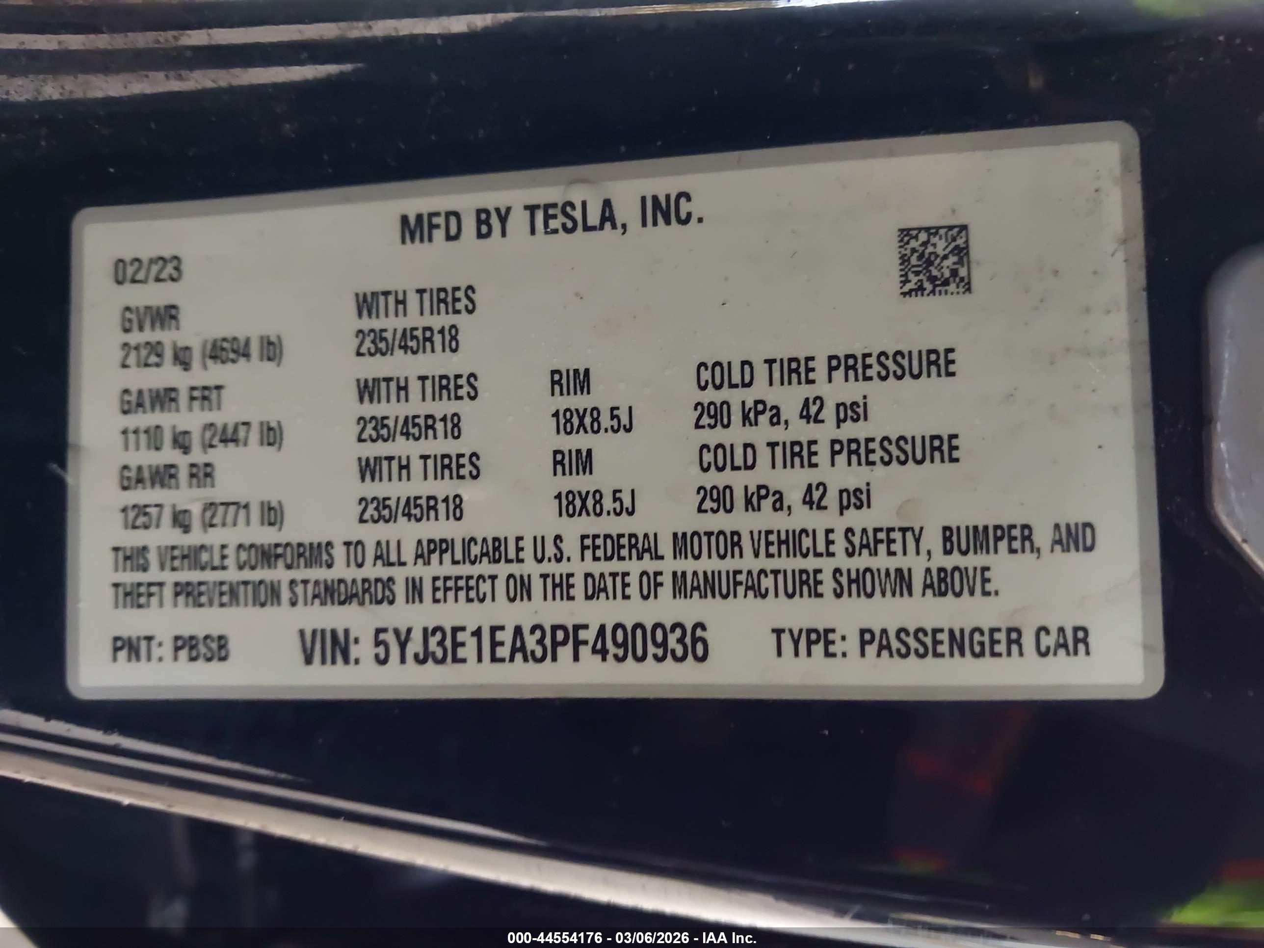 TESLA MODEL image 9