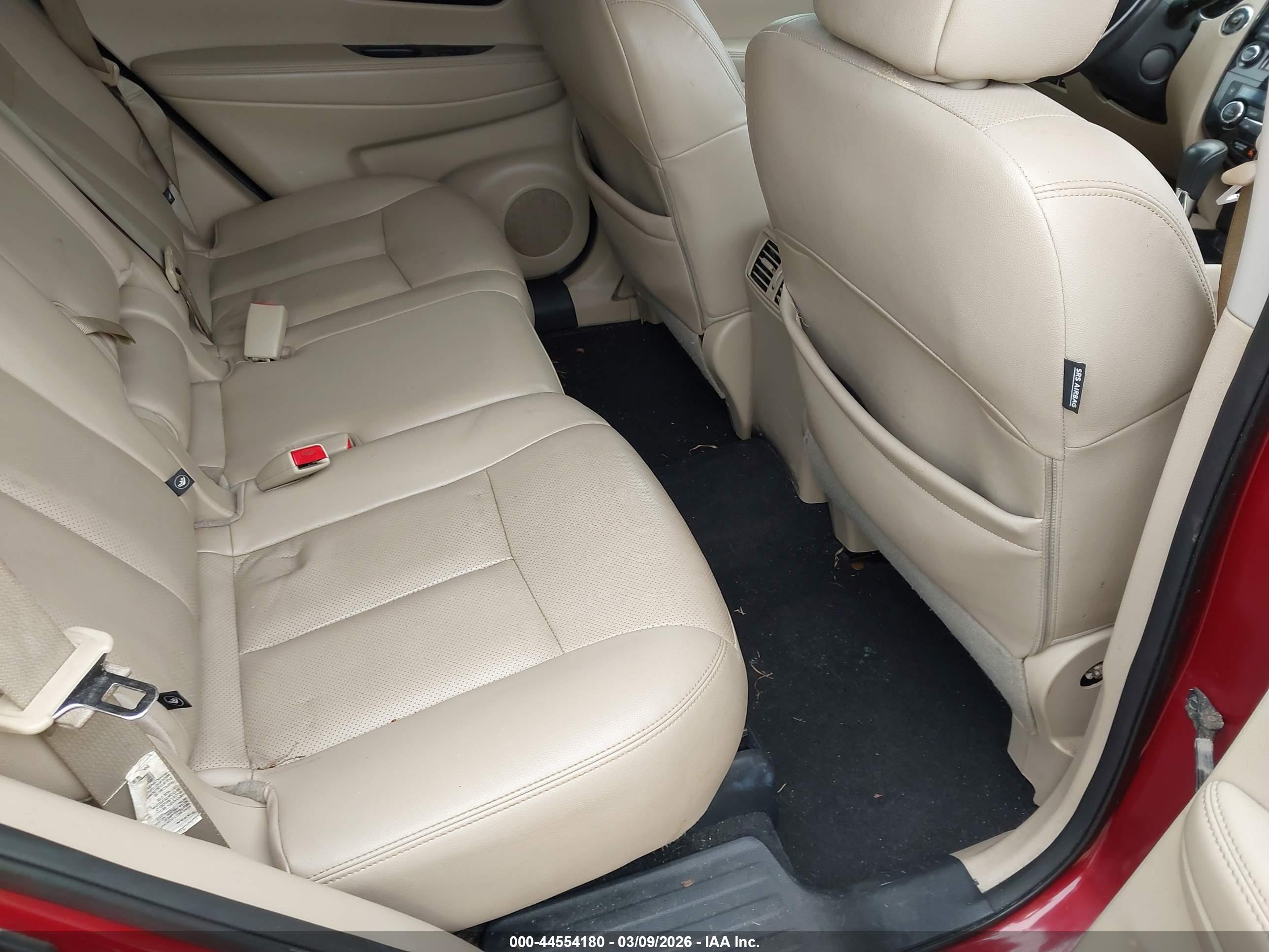 NISSAN ROGUE image 8