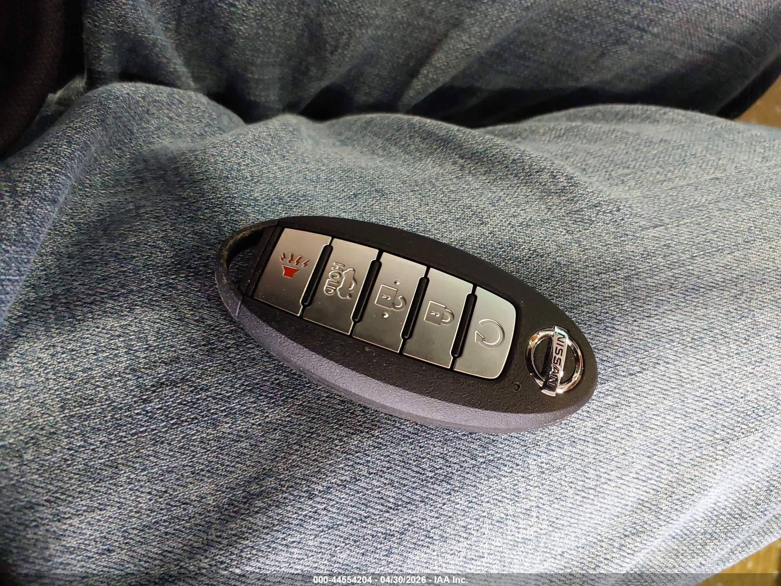 NISSAN MURANO image 11