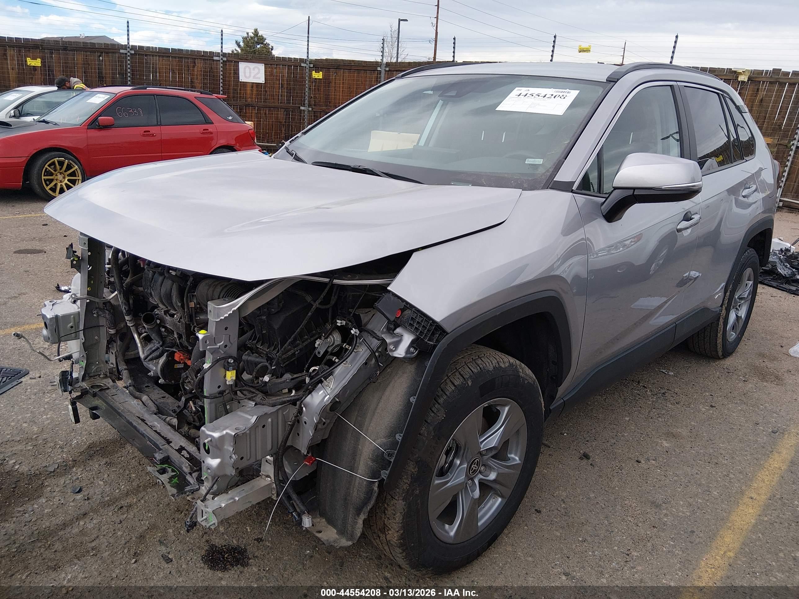 TOYOTA RAV4 image 2