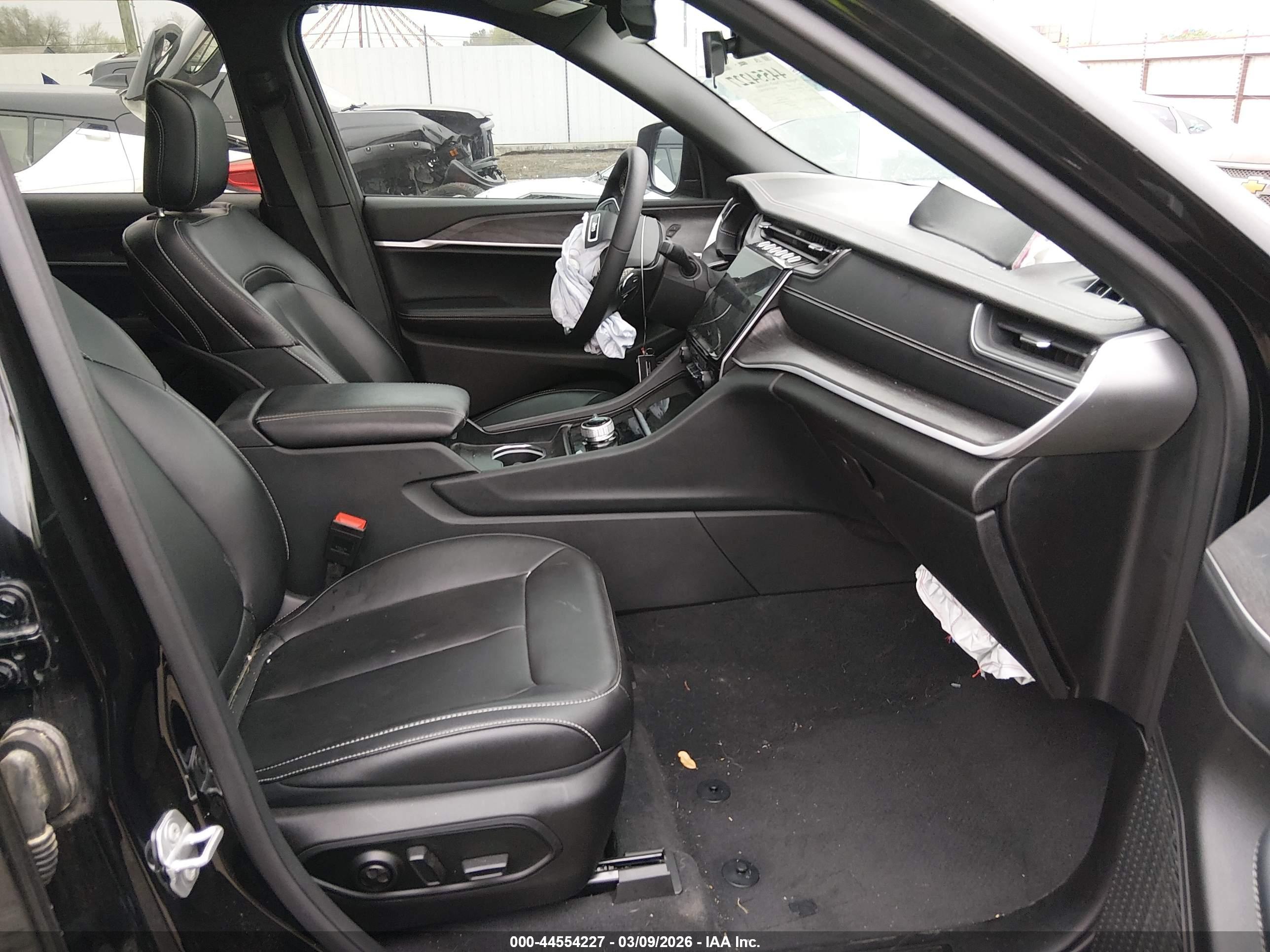 JEEP GRAND image 5