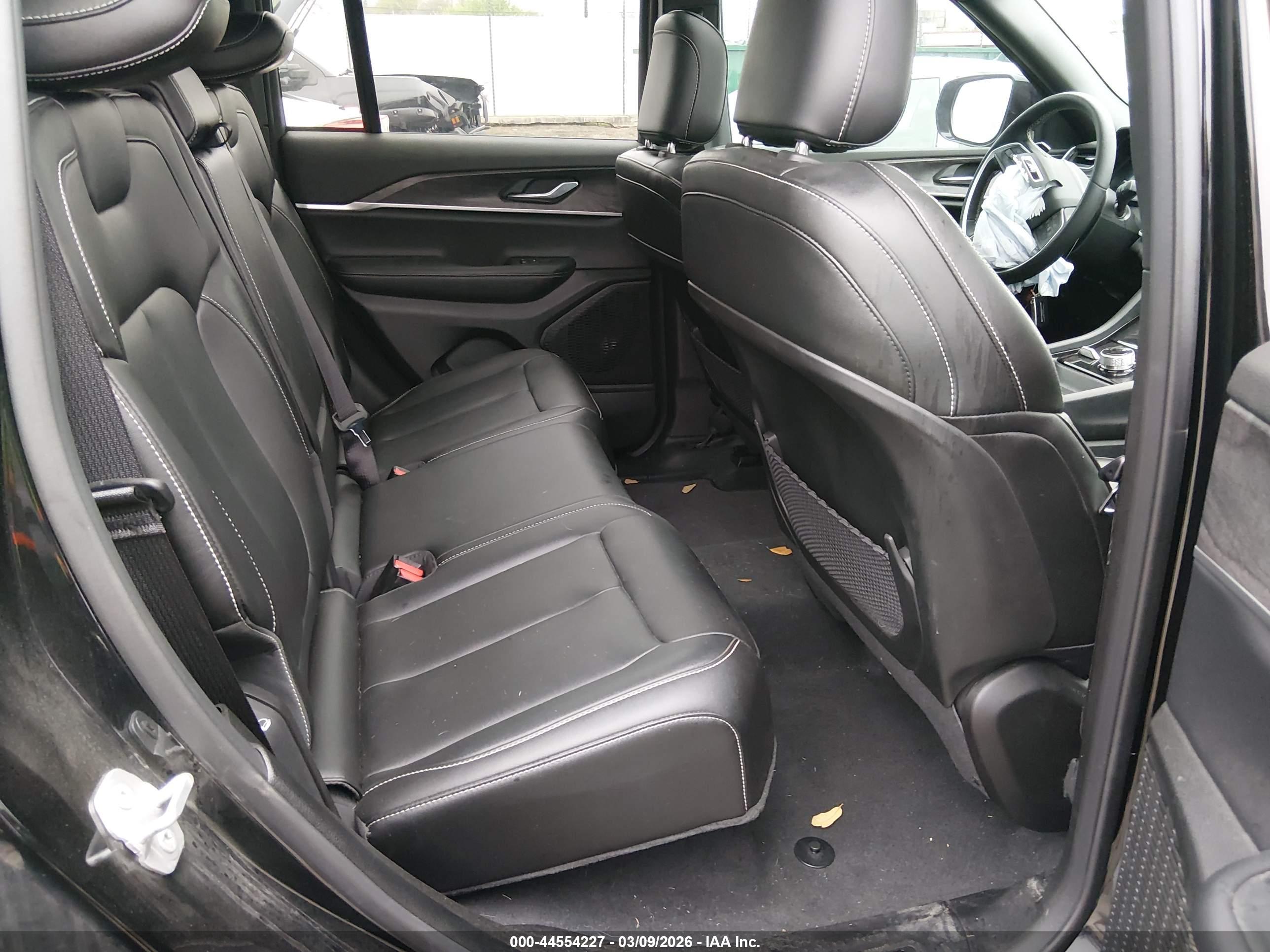 JEEP GRAND image 8