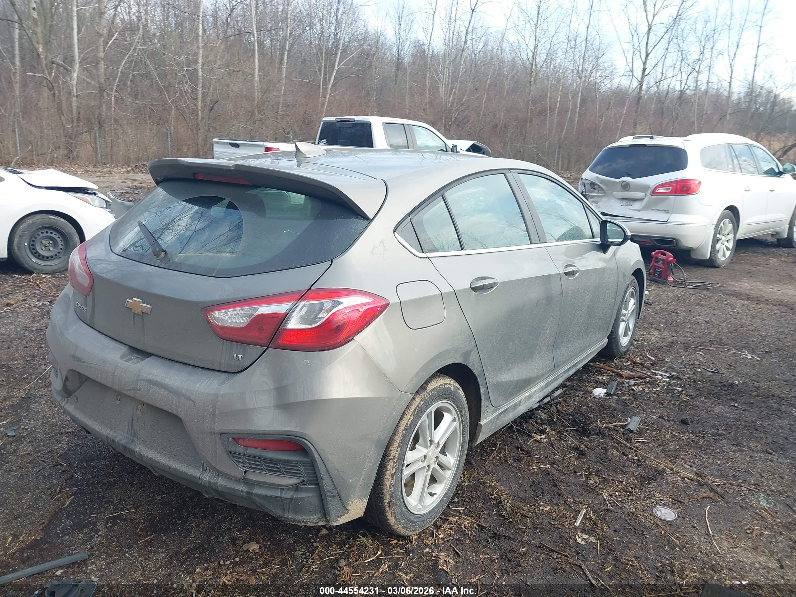 CHEVROLET CRUZE image 4
