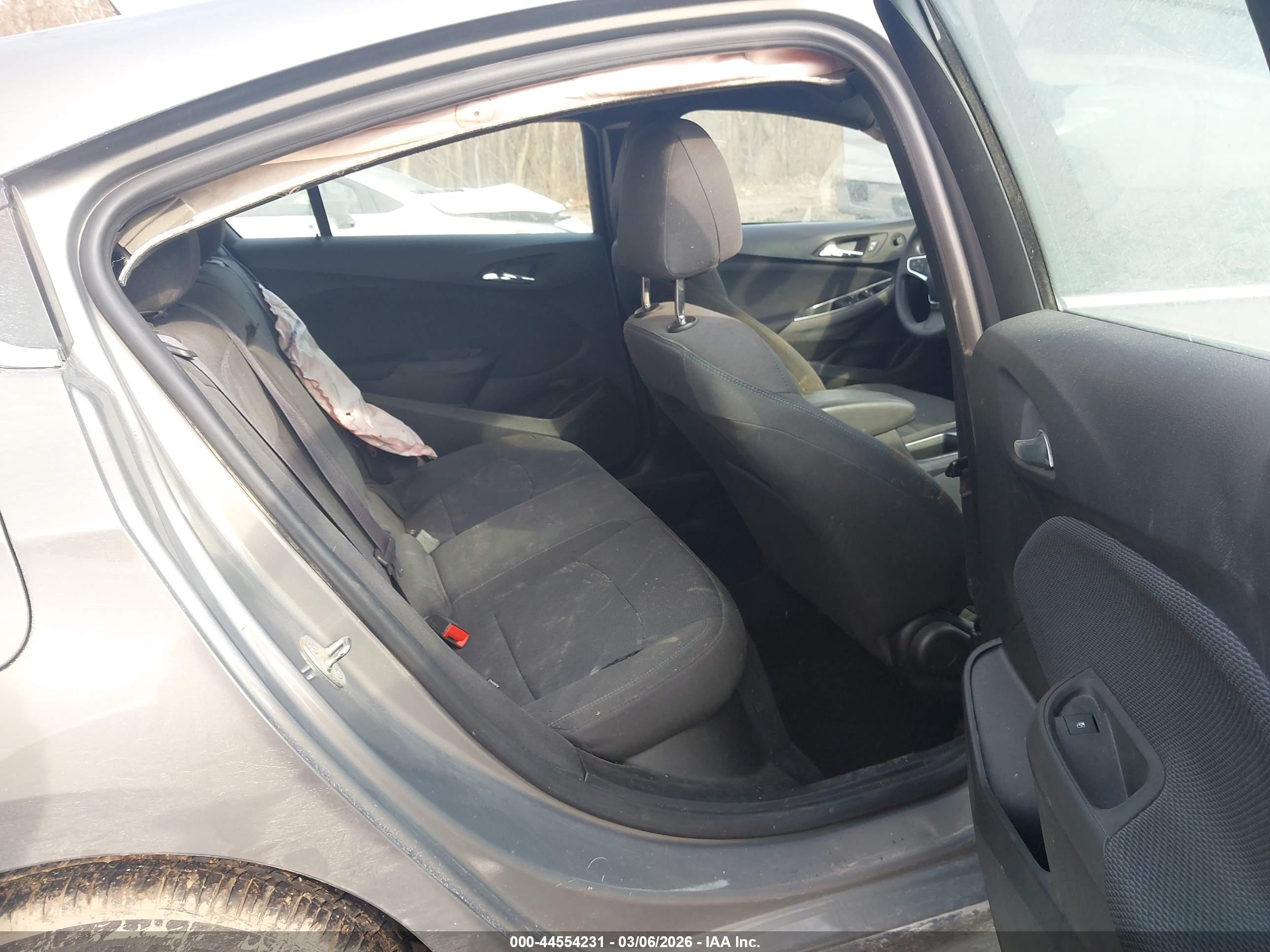 CHEVROLET CRUZE image 8