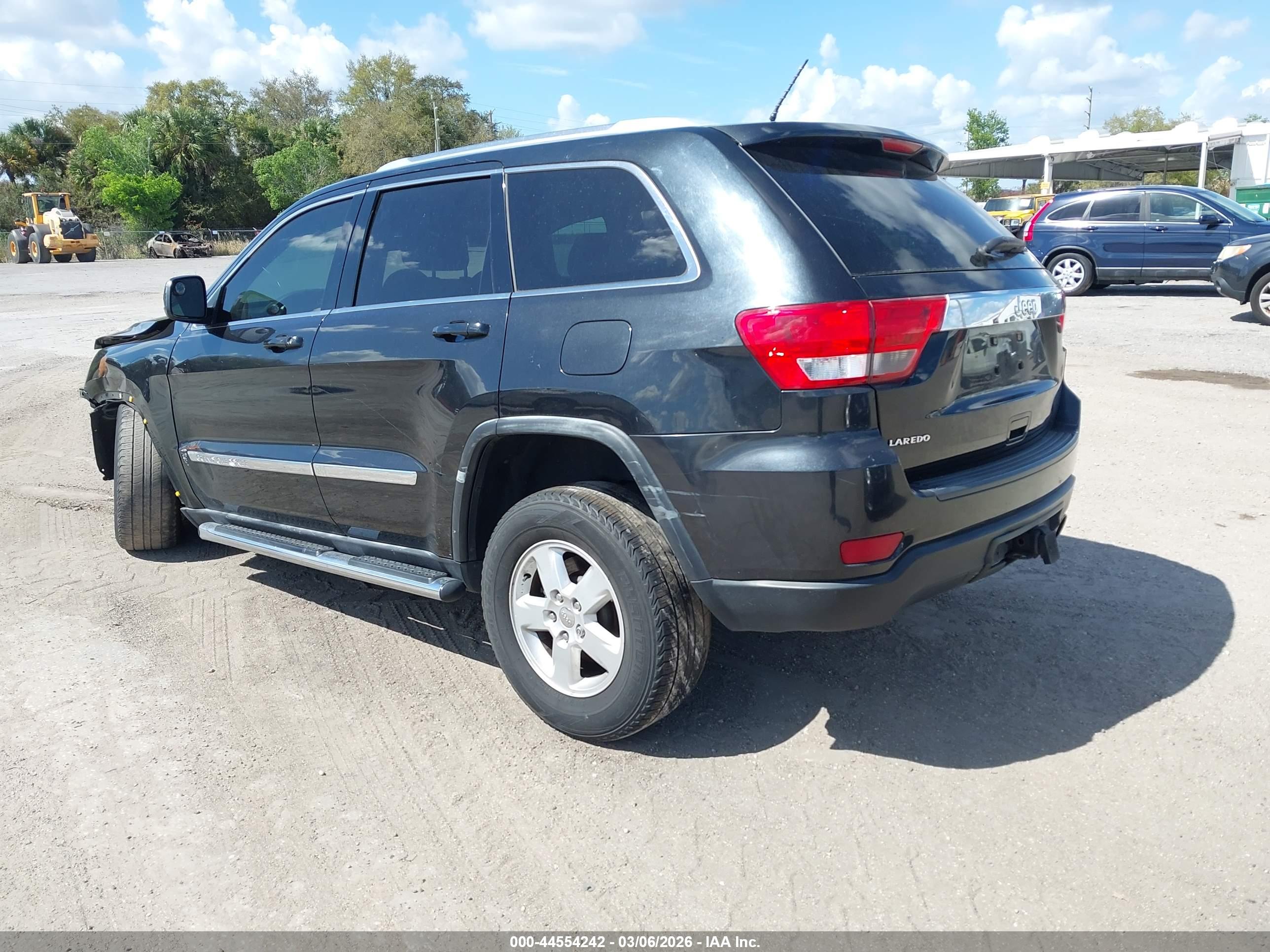 JEEP GRAND image 3