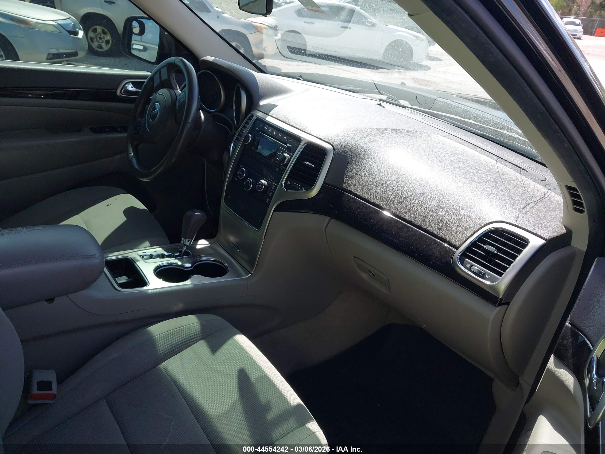 JEEP GRAND image 5