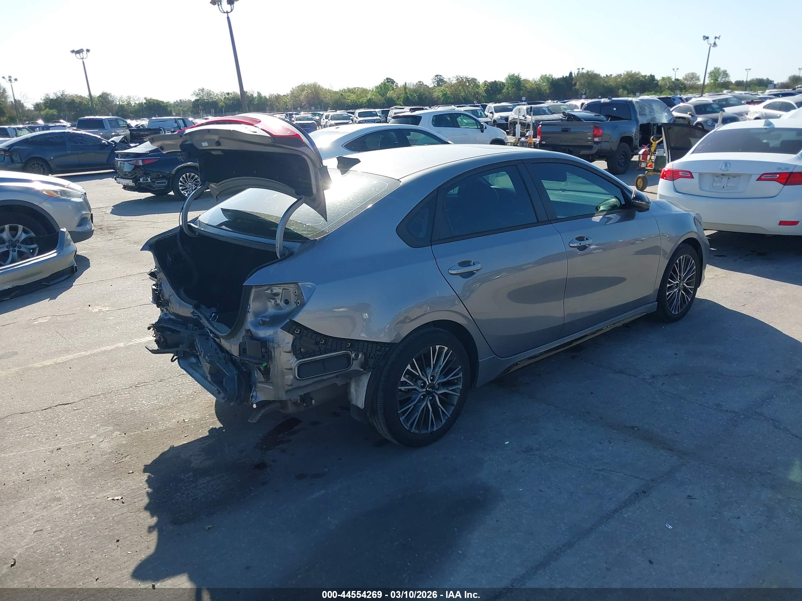 KIA FORTE image 4