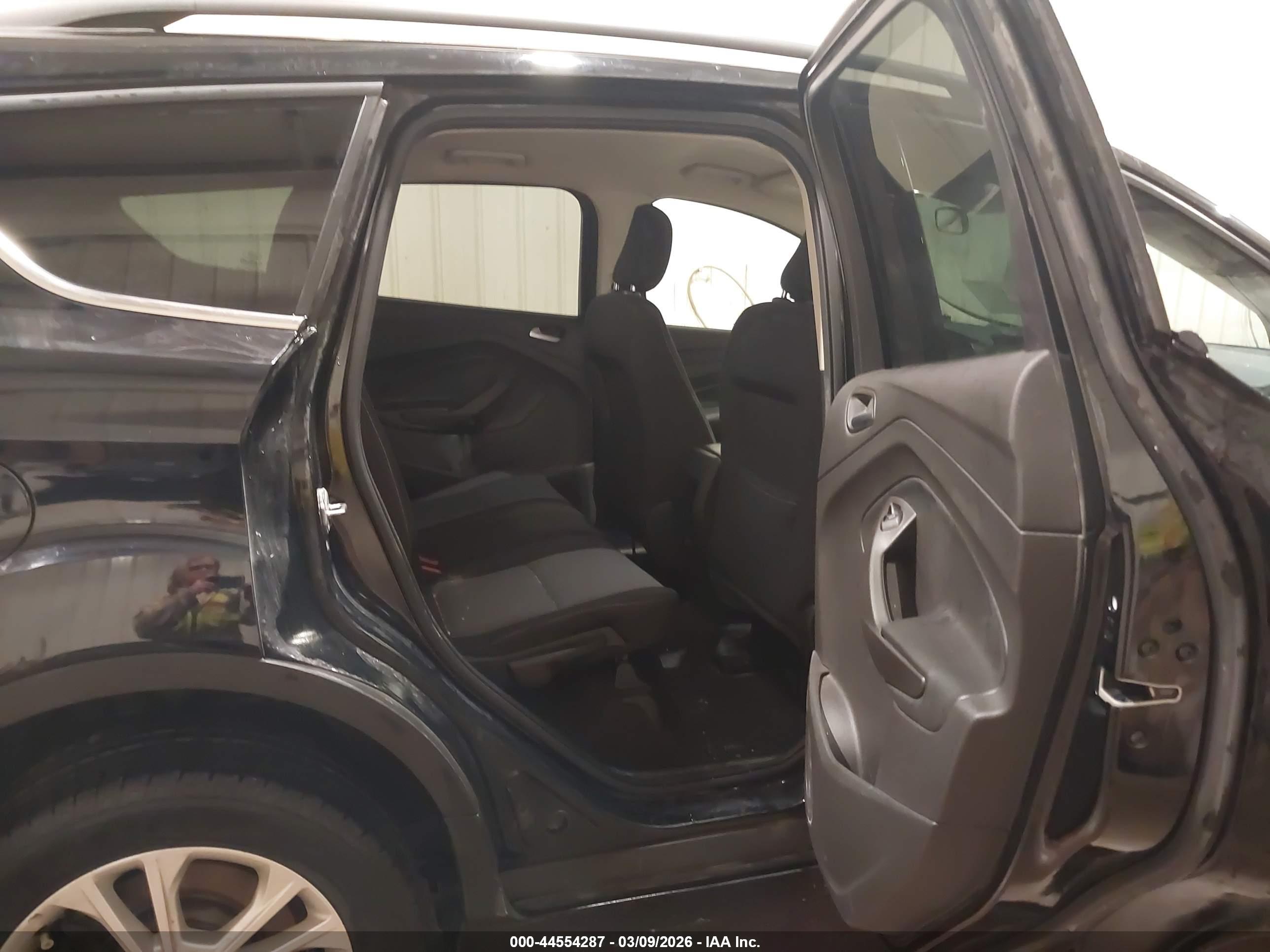 FORD ESCAPE image 8