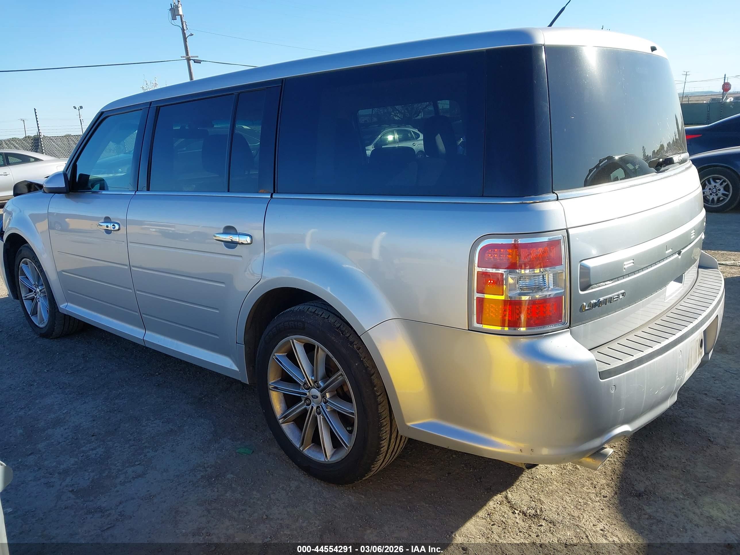 FORD FLEX image 3