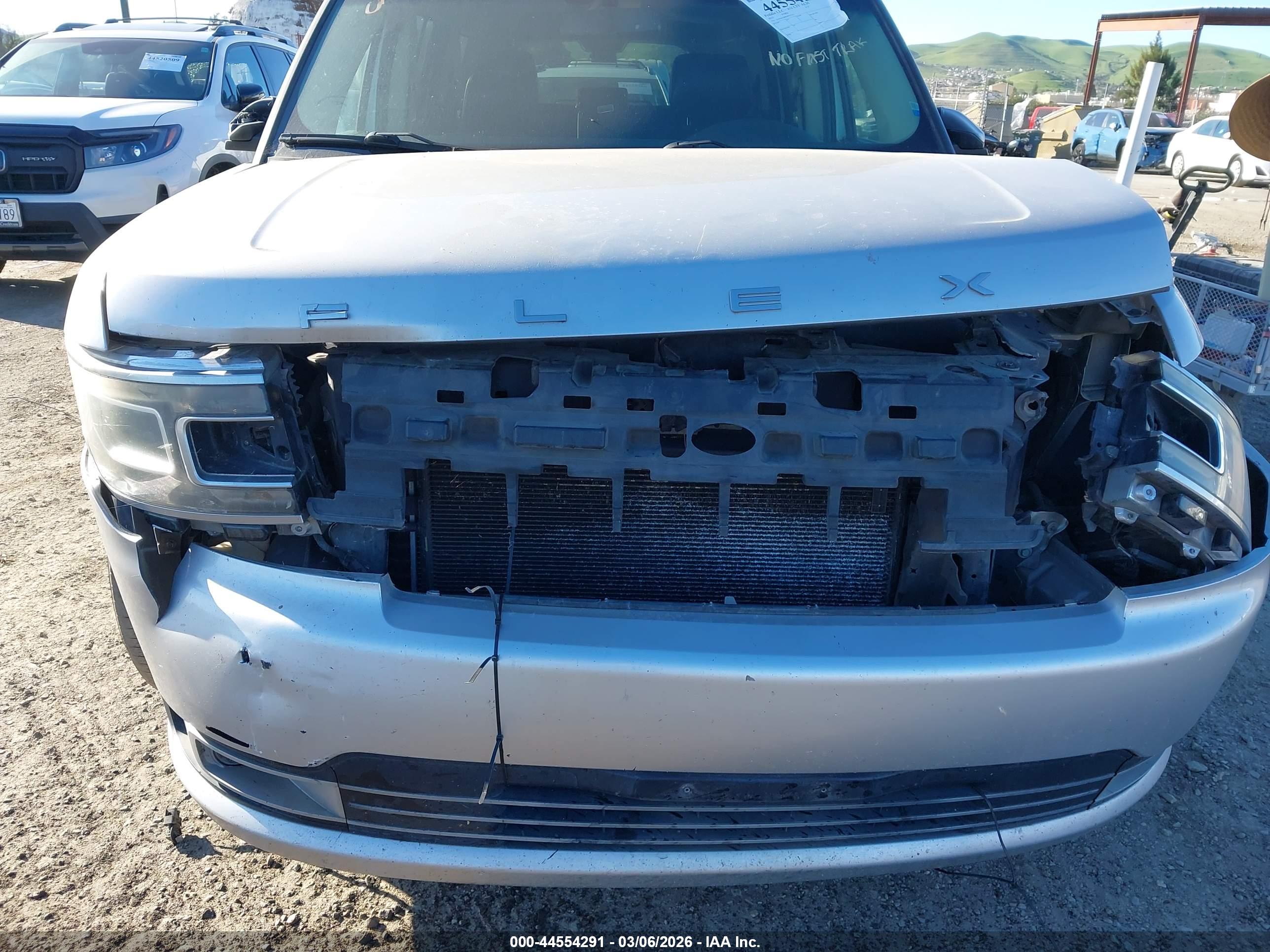 FORD FLEX image 6