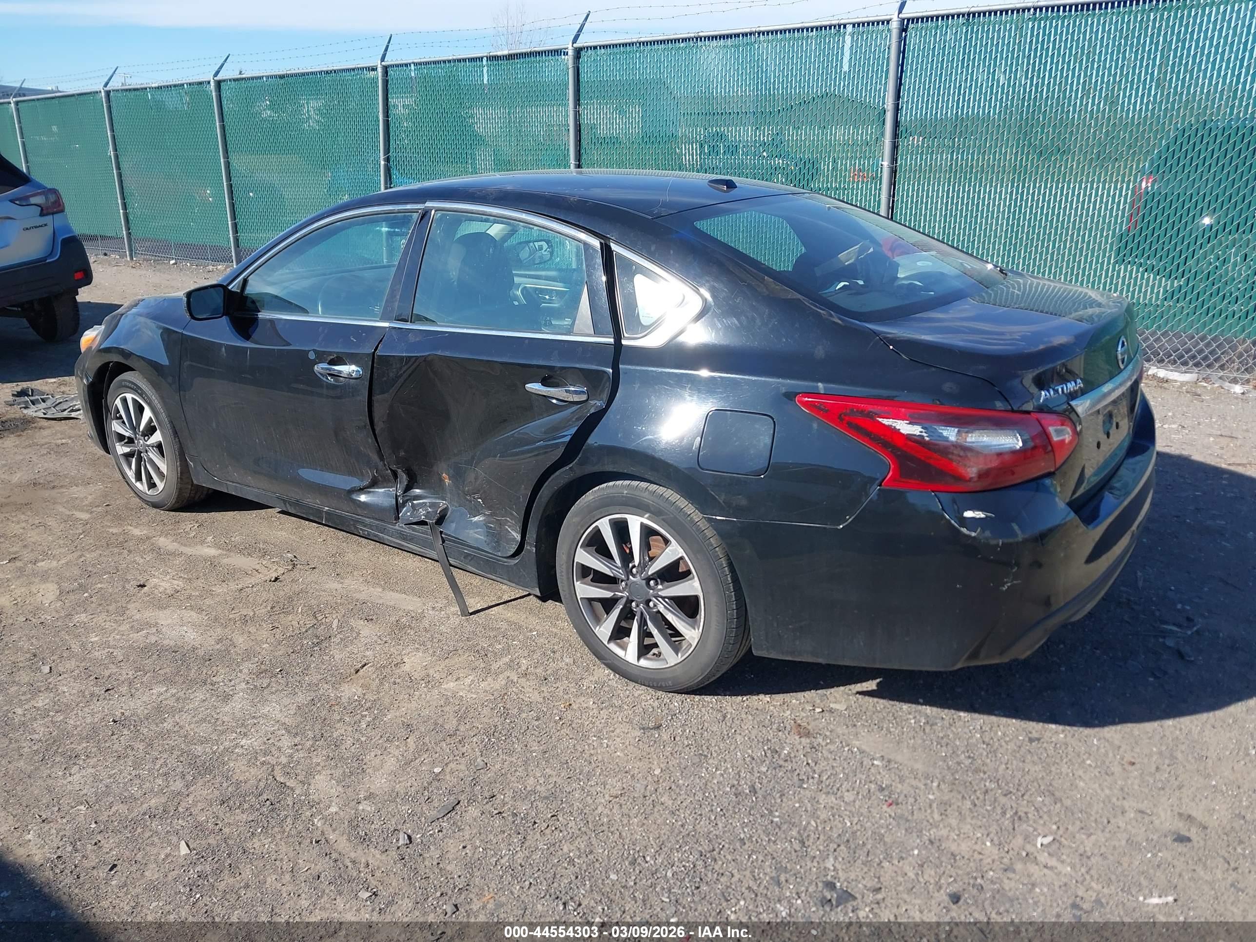 NISSAN ALTIMA image 3