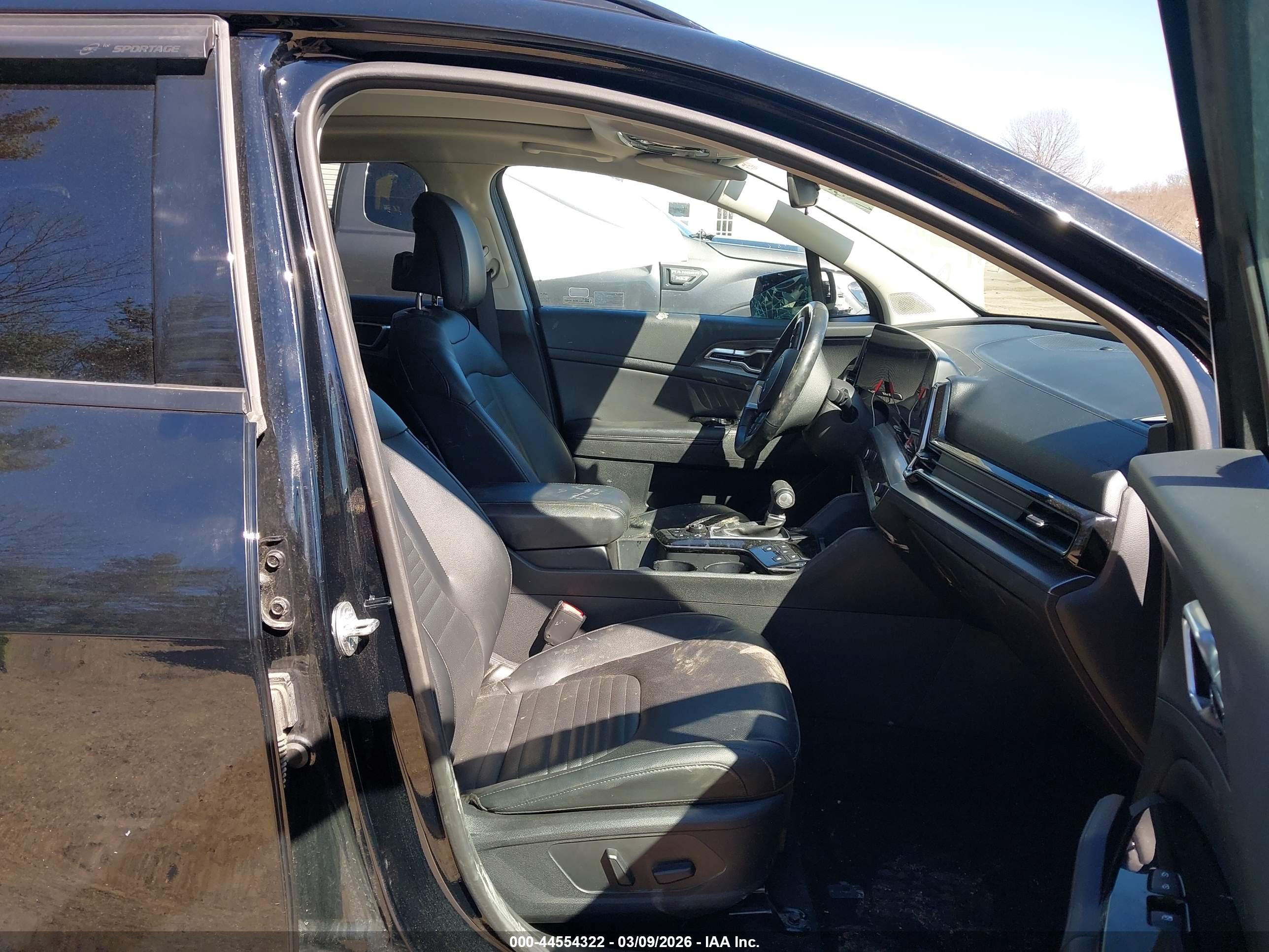 KIA SPORTAGE image 5