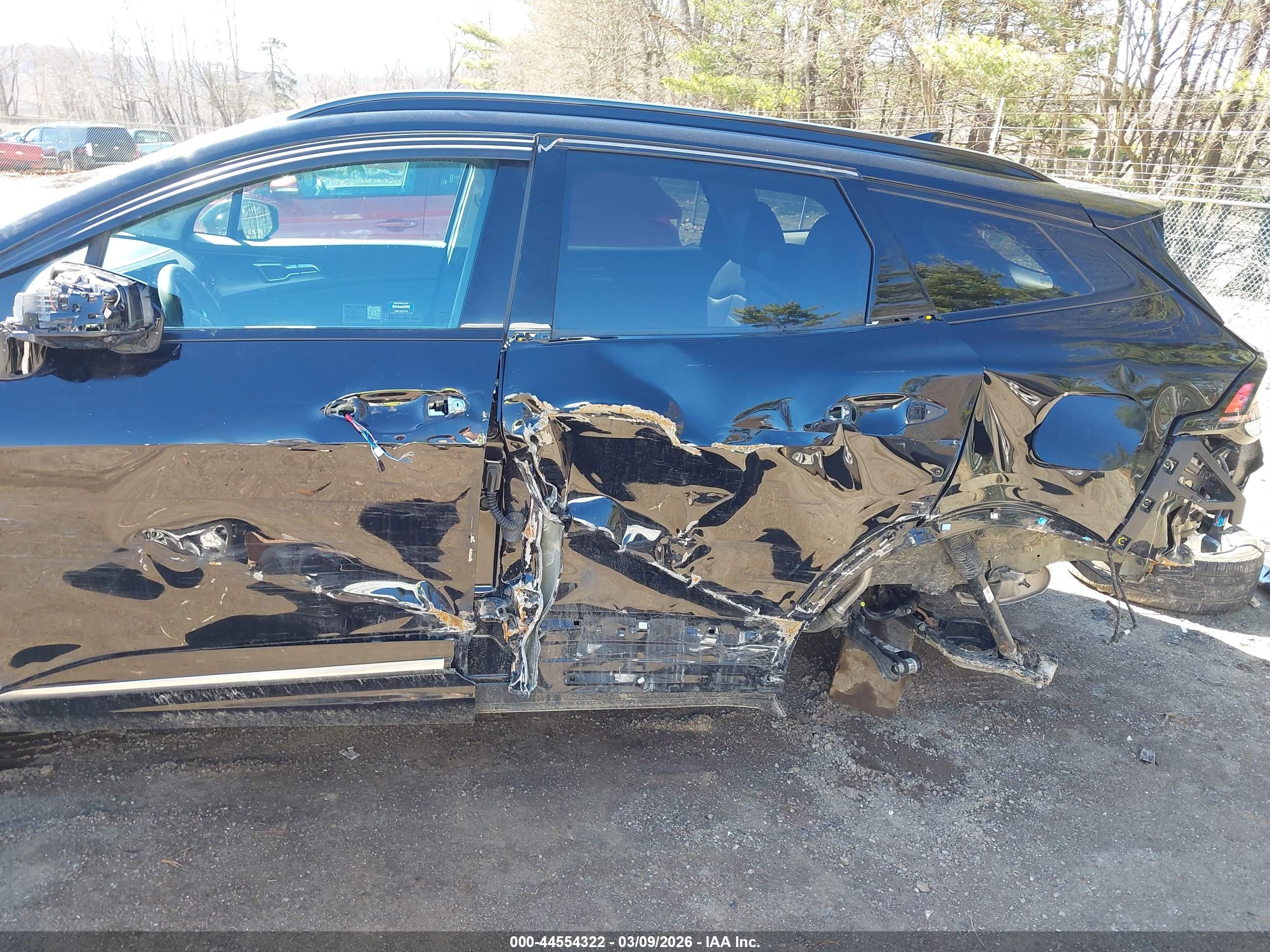 KIA SPORTAGE image 6