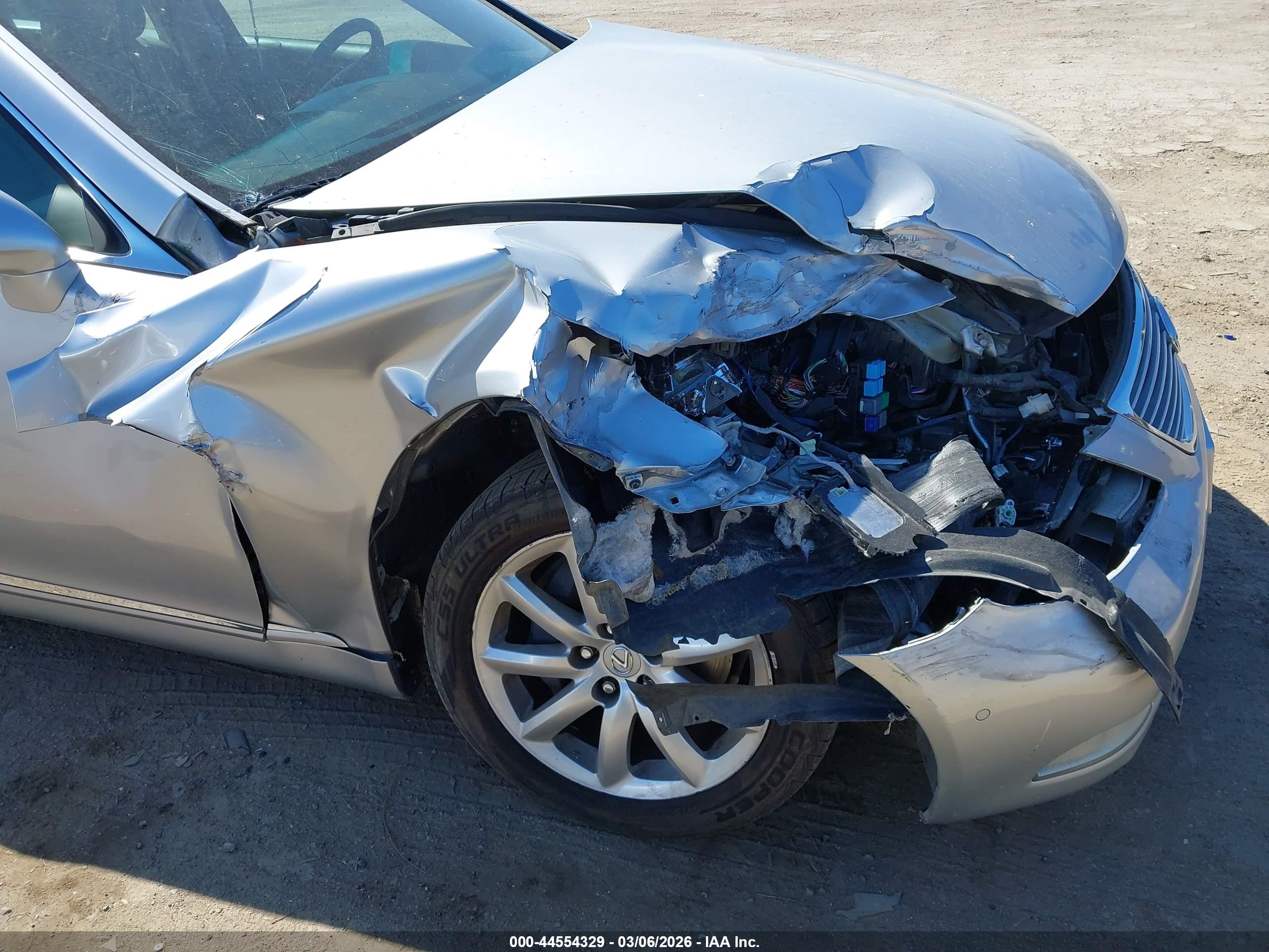 LEXUS LS image 6