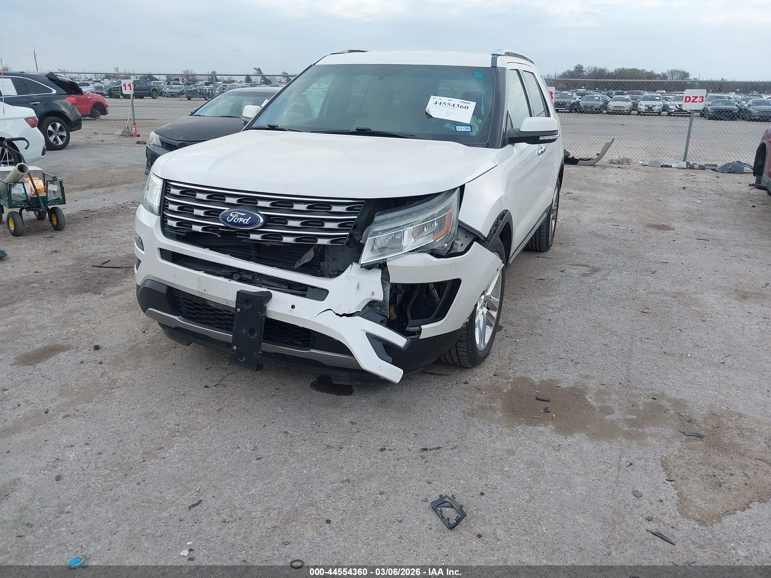 FORD EXPLORER image 6