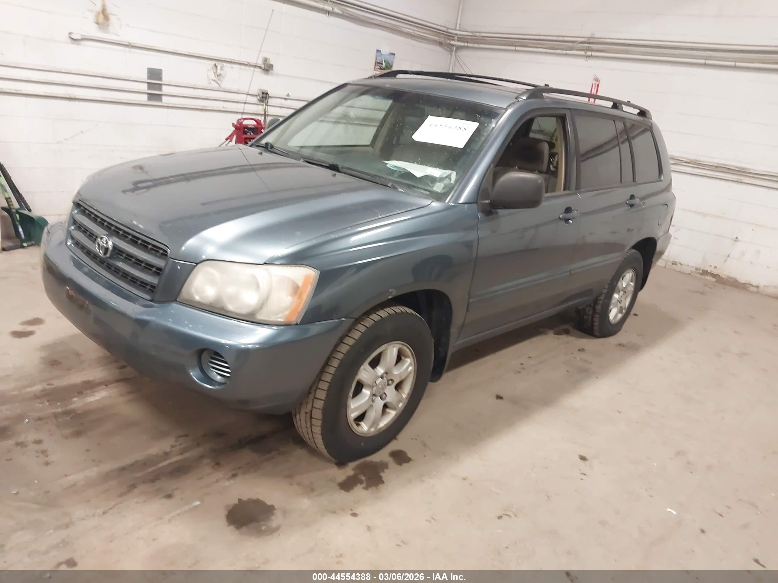TOYOTA HIGHLANDER image 2
