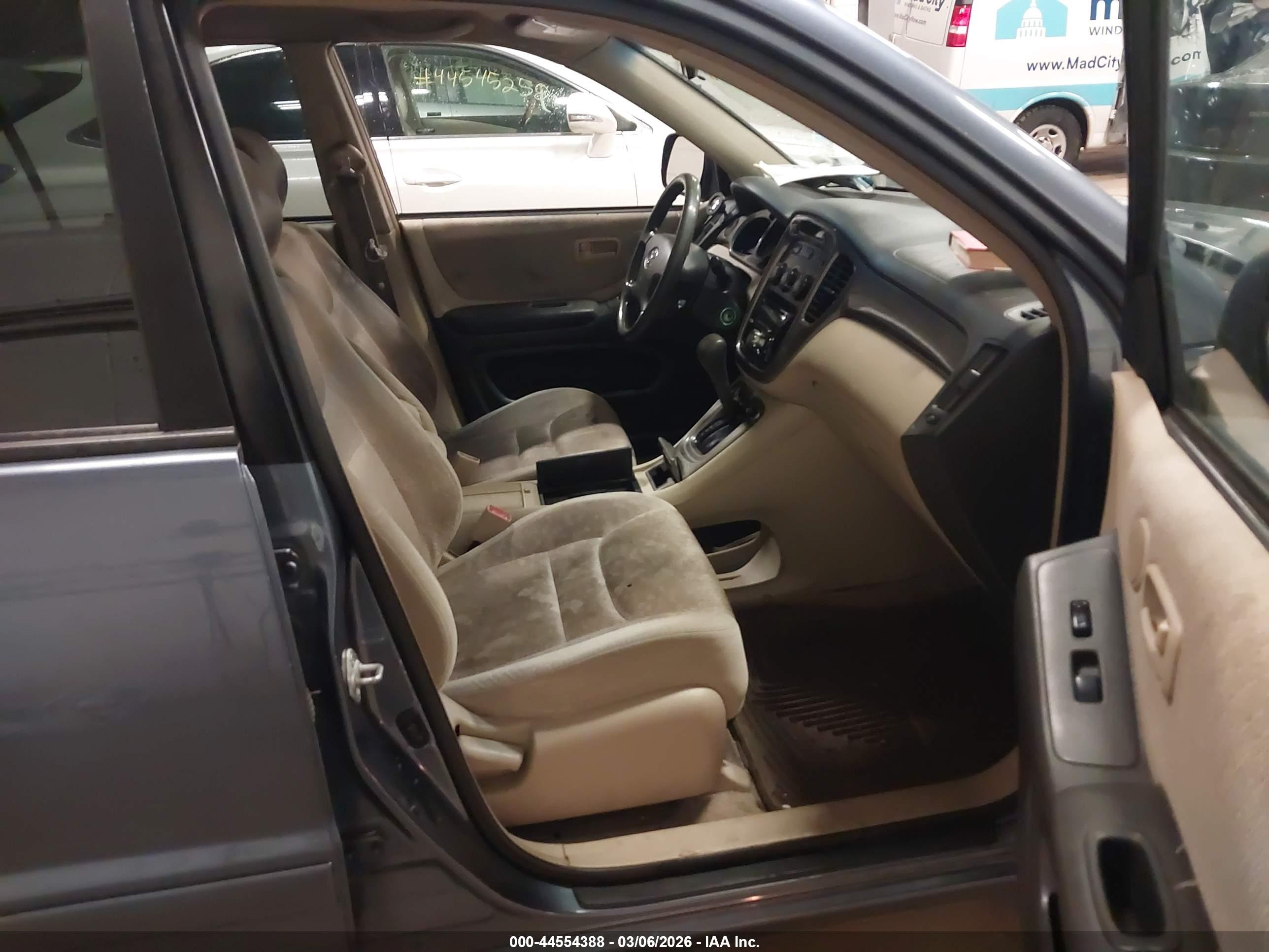 TOYOTA HIGHLANDER image 5