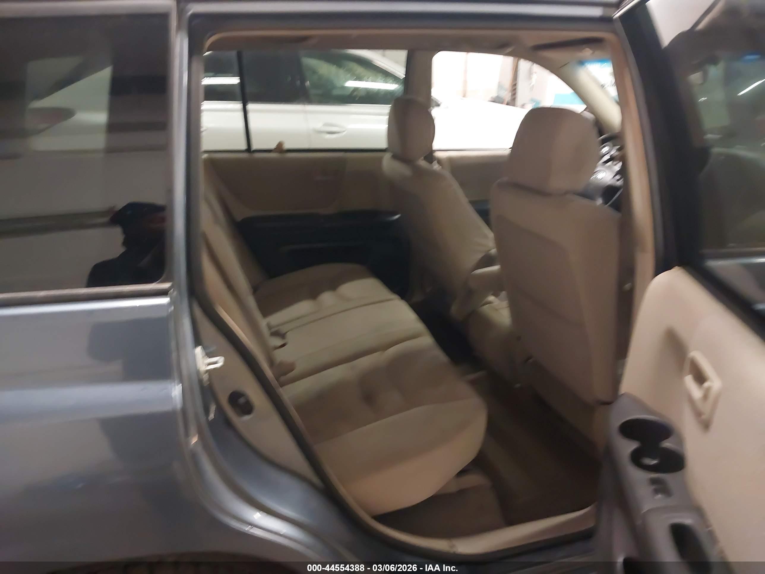 TOYOTA HIGHLANDER image 8