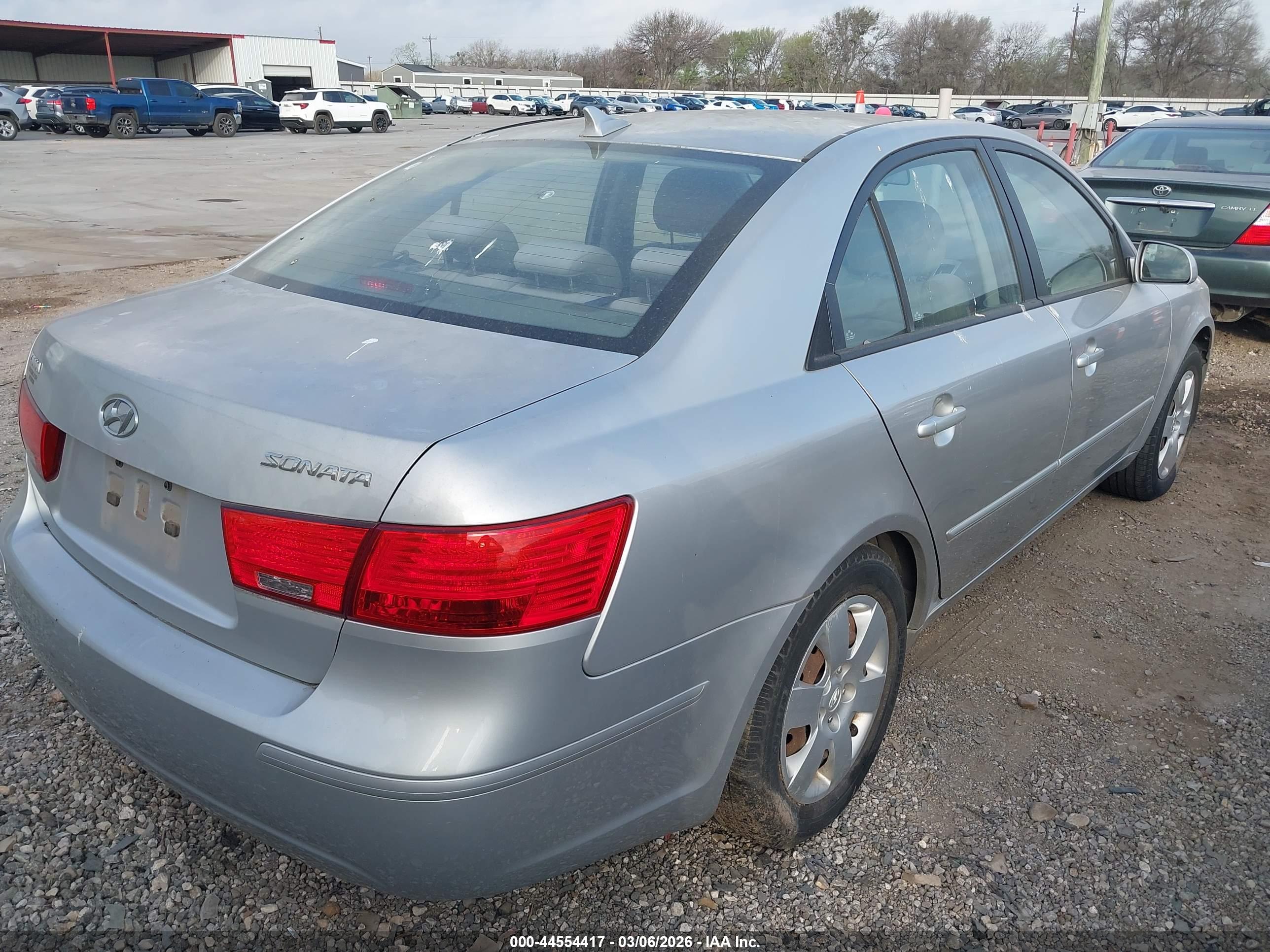 HYUNDAI SONATA image 4