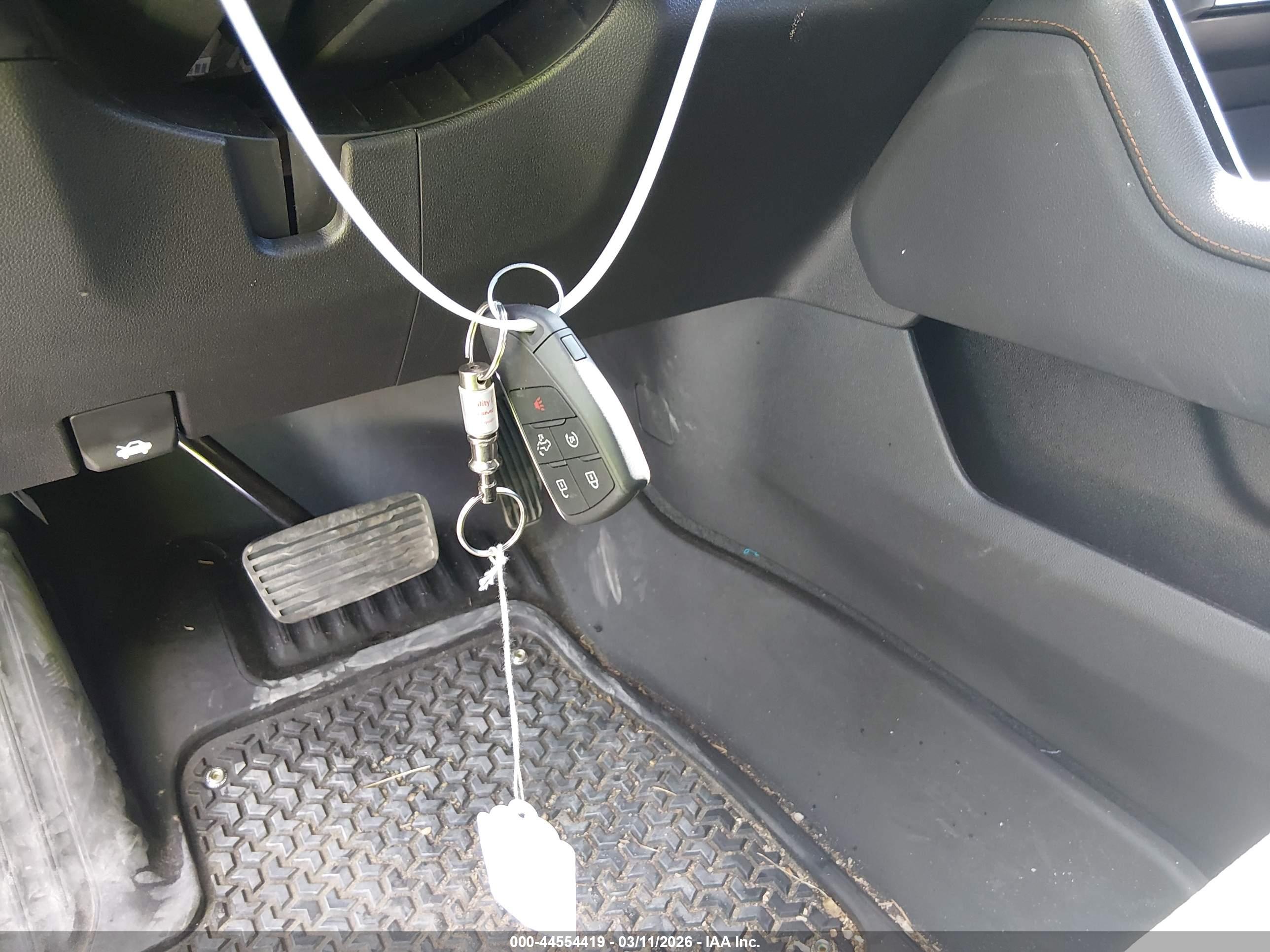 GMC SIERRA image 11