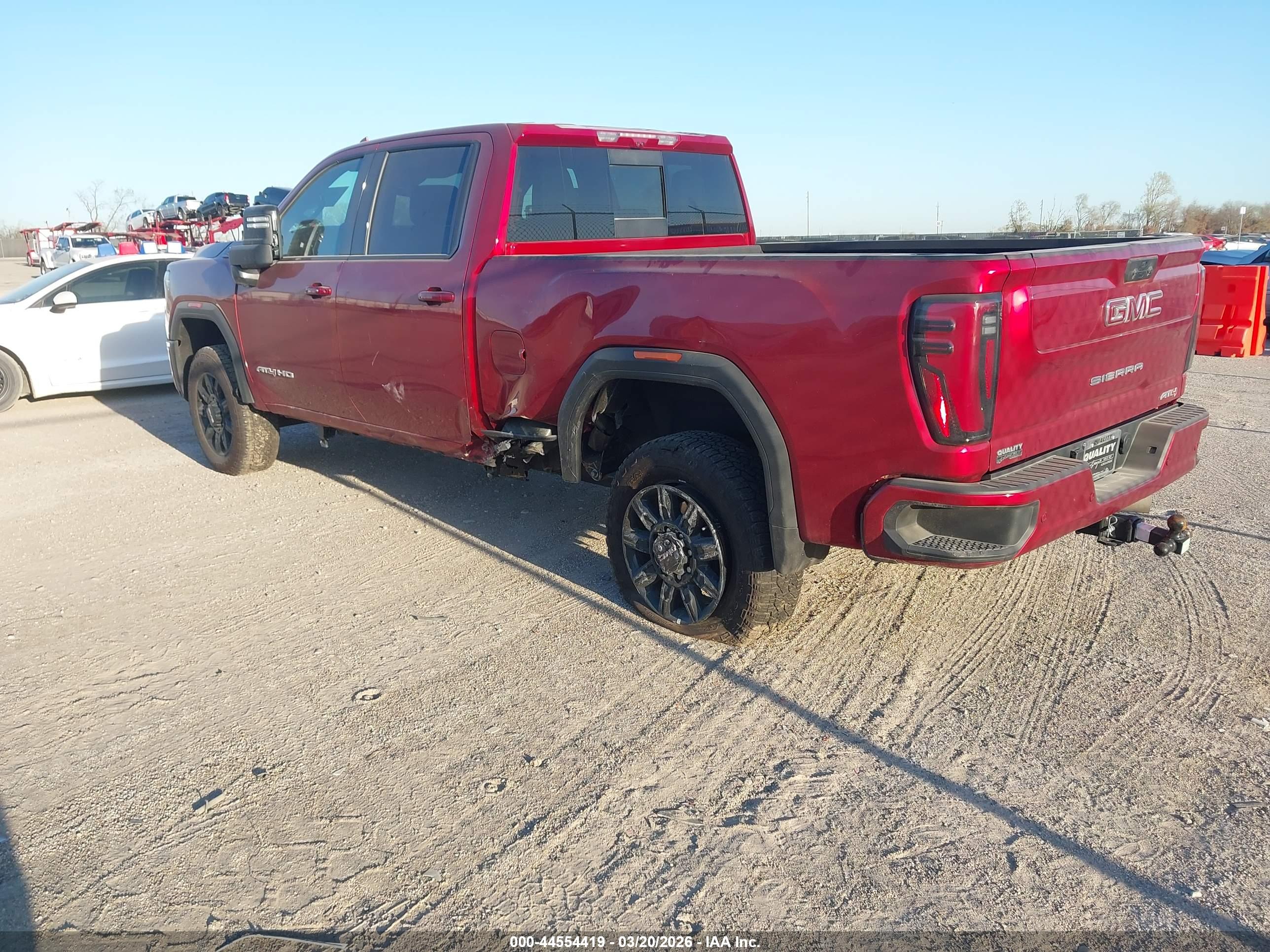 GMC SIERRA image 3