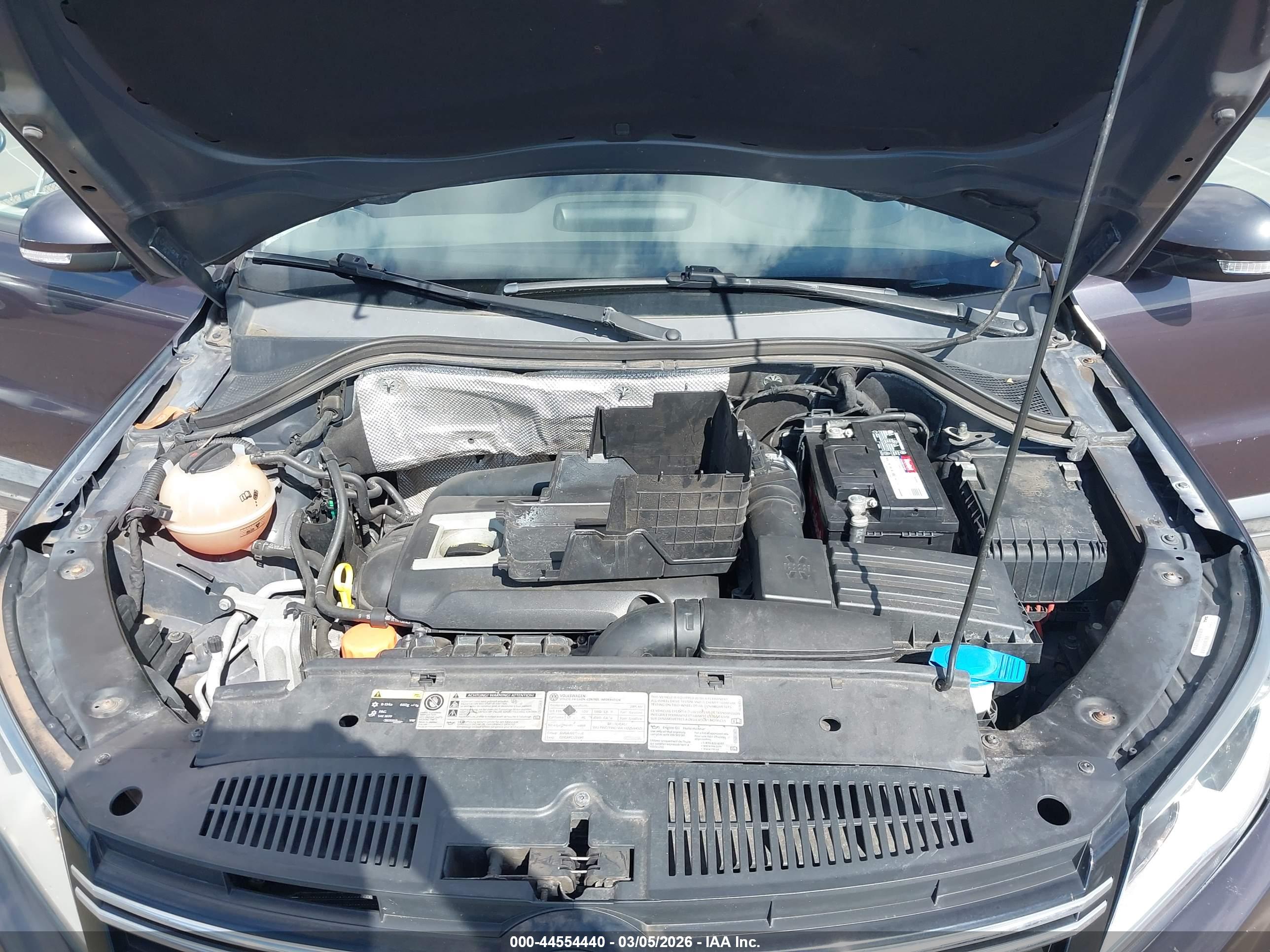 VOLKSWAGEN TIGUAN image 10