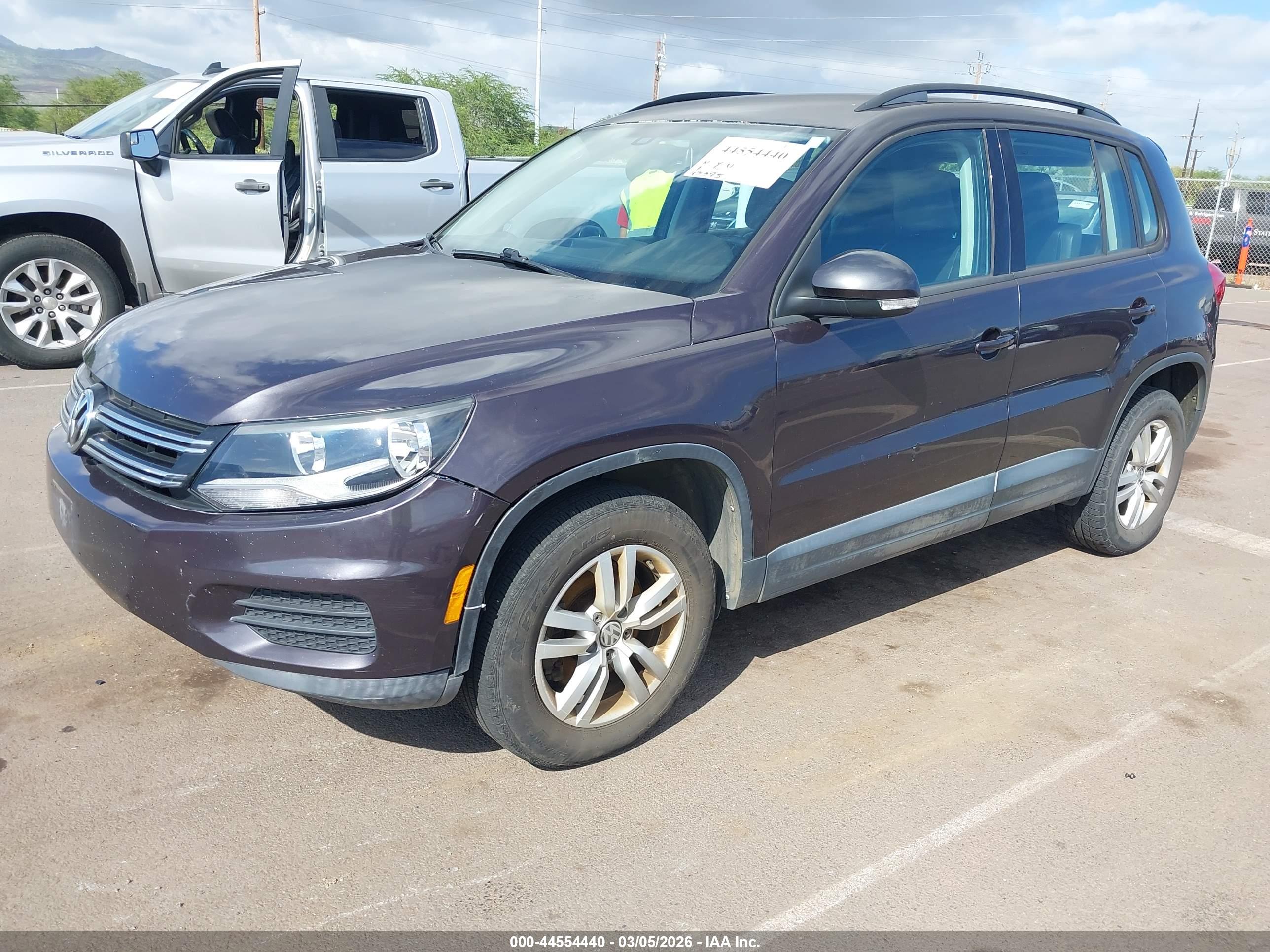 VOLKSWAGEN TIGUAN image 2