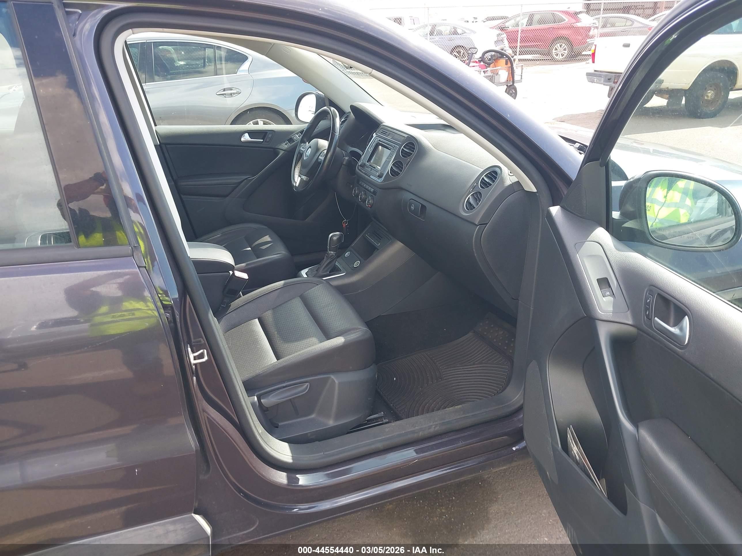 VOLKSWAGEN TIGUAN image 5