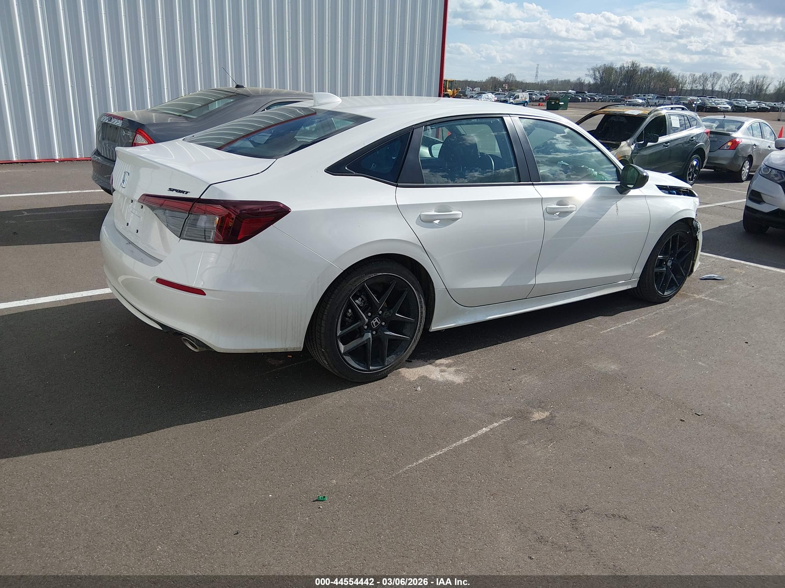 HONDA CIVIC image 4